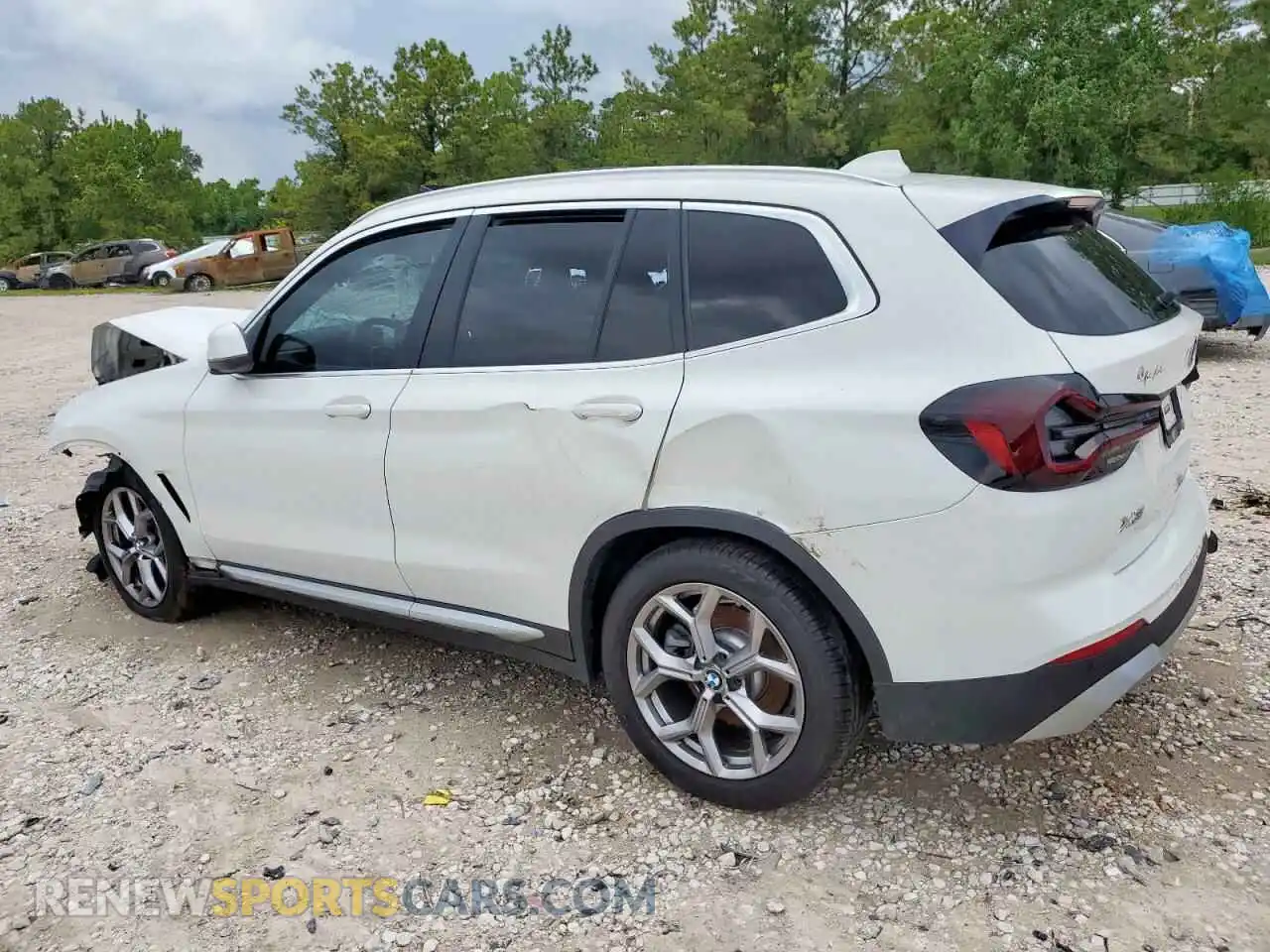 2 Photograph of a damaged car 5UX43DP08N9K99504 BMW X3 2022