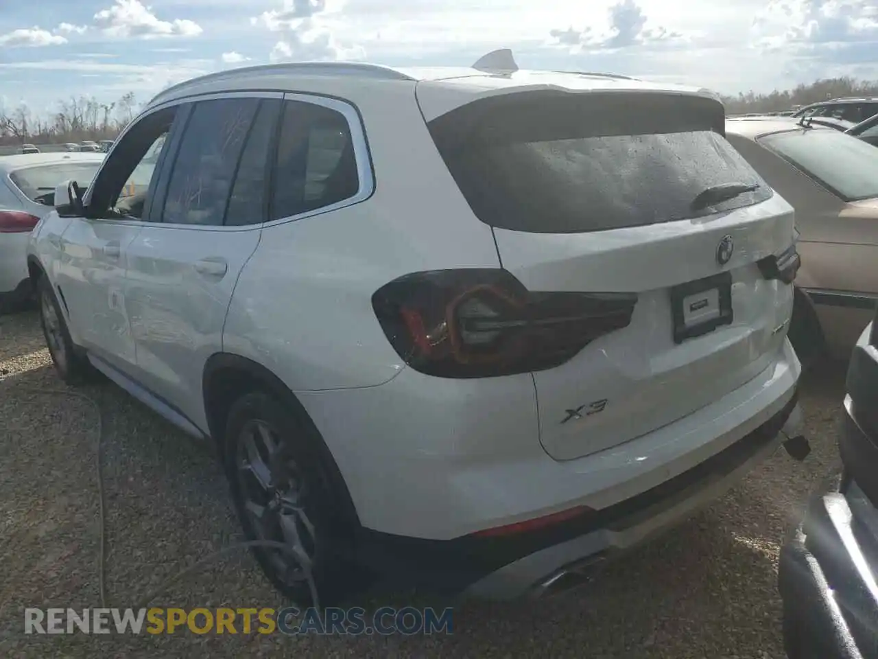 3 Photograph of a damaged car 5UX43DP09N9J82224 BMW X3 2022