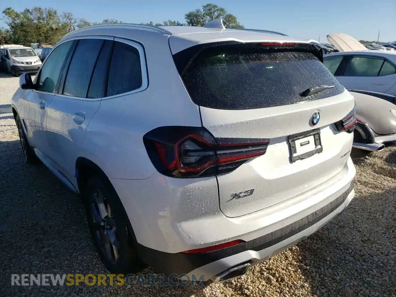 3 Photograph of a damaged car 5UX43DP09N9J95068 BMW X3 2022