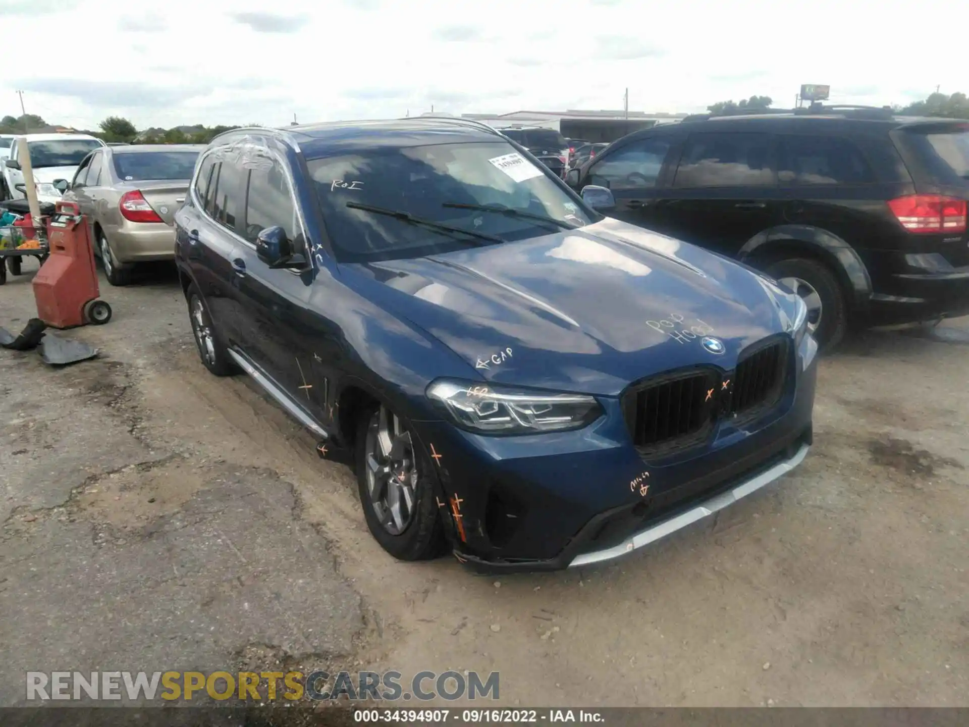 1 Photograph of a damaged car 5UX43DP09N9J98097 BMW X3 2022