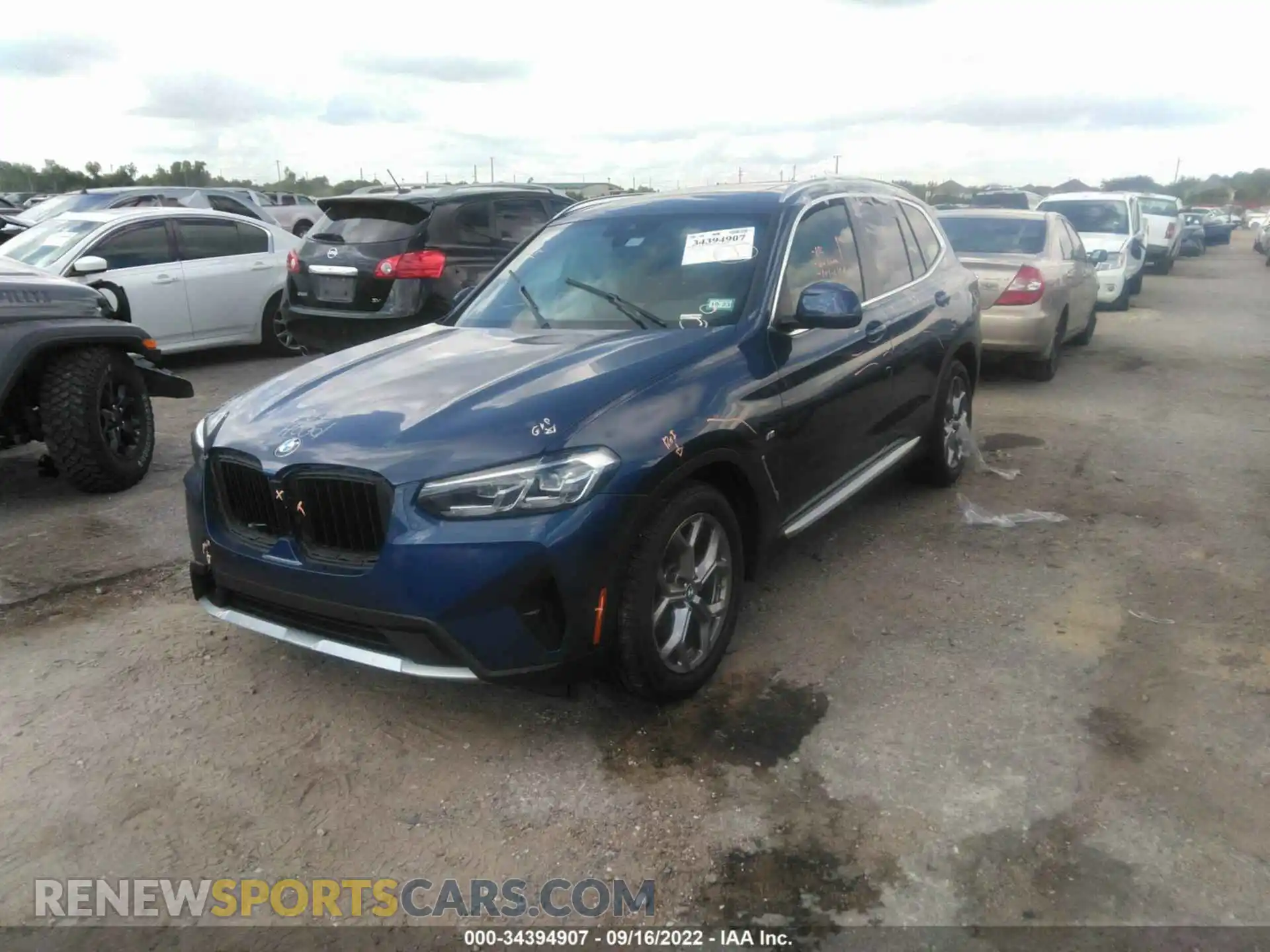 2 Photograph of a damaged car 5UX43DP09N9J98097 BMW X3 2022