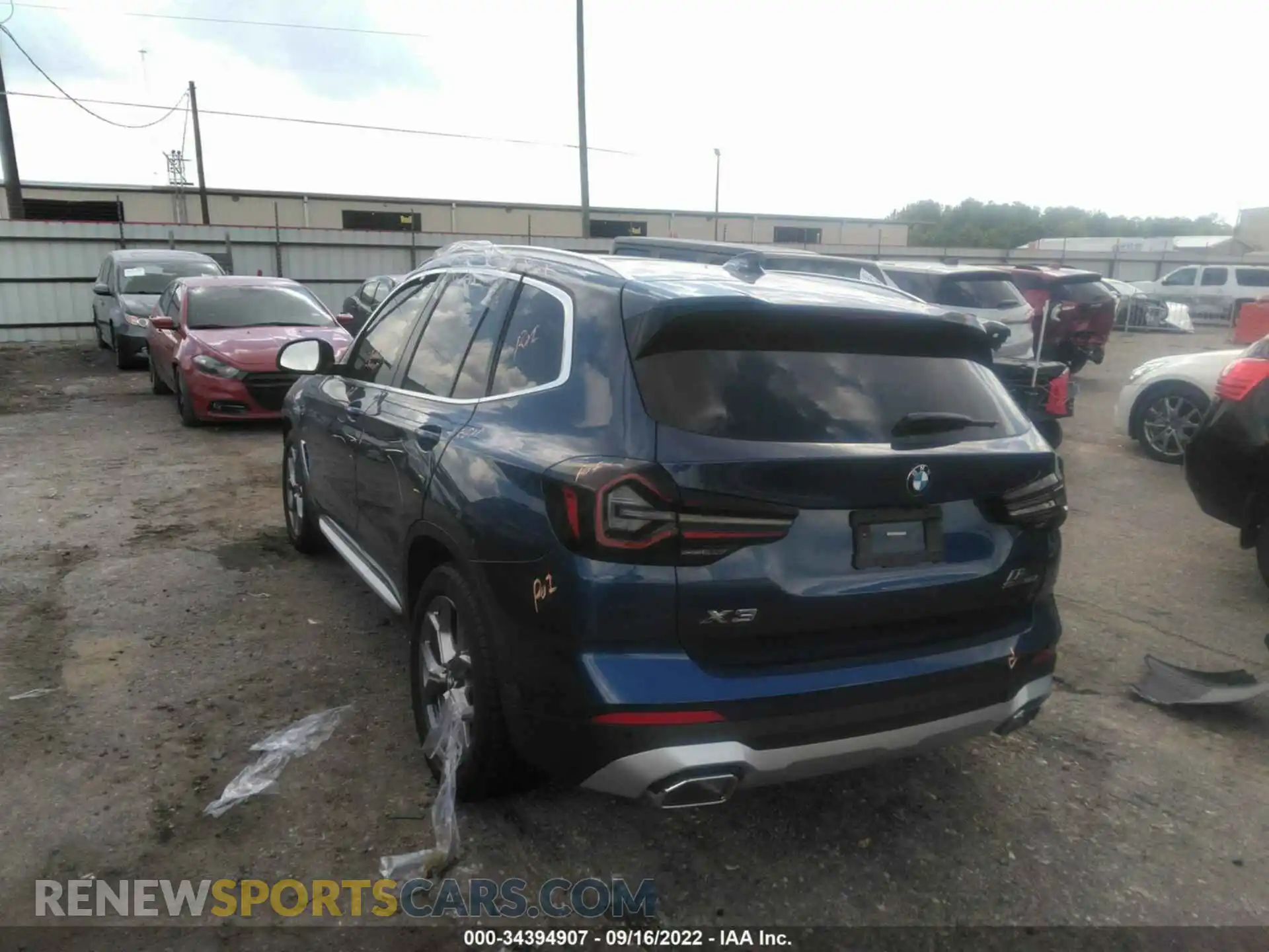 3 Photograph of a damaged car 5UX43DP09N9J98097 BMW X3 2022