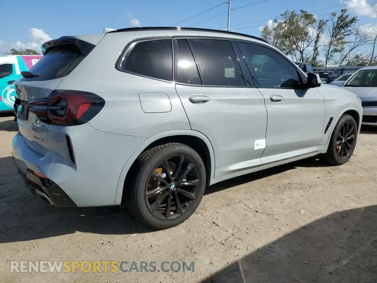 3 Photograph of a damaged car 5UX43DP09N9K72389 BMW X3 2022