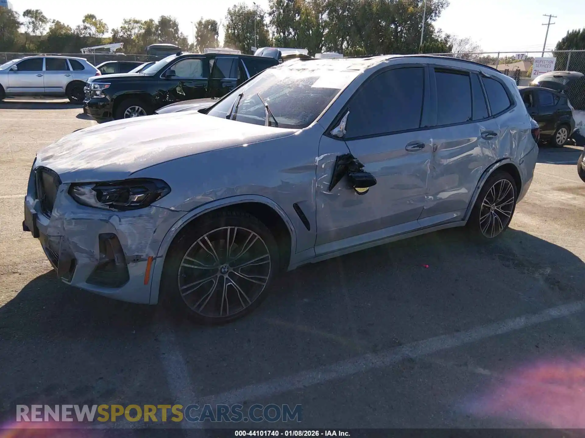2 Photograph of a damaged car 5UX43DP09N9L67017 BMW X3 2022