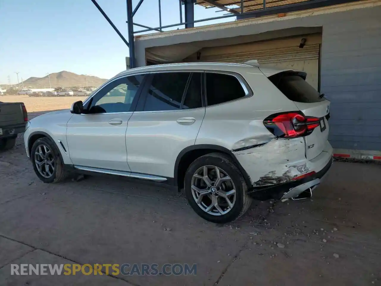 2 Photograph of a damaged car 5UX43DP09N9M51029 BMW X3 2022