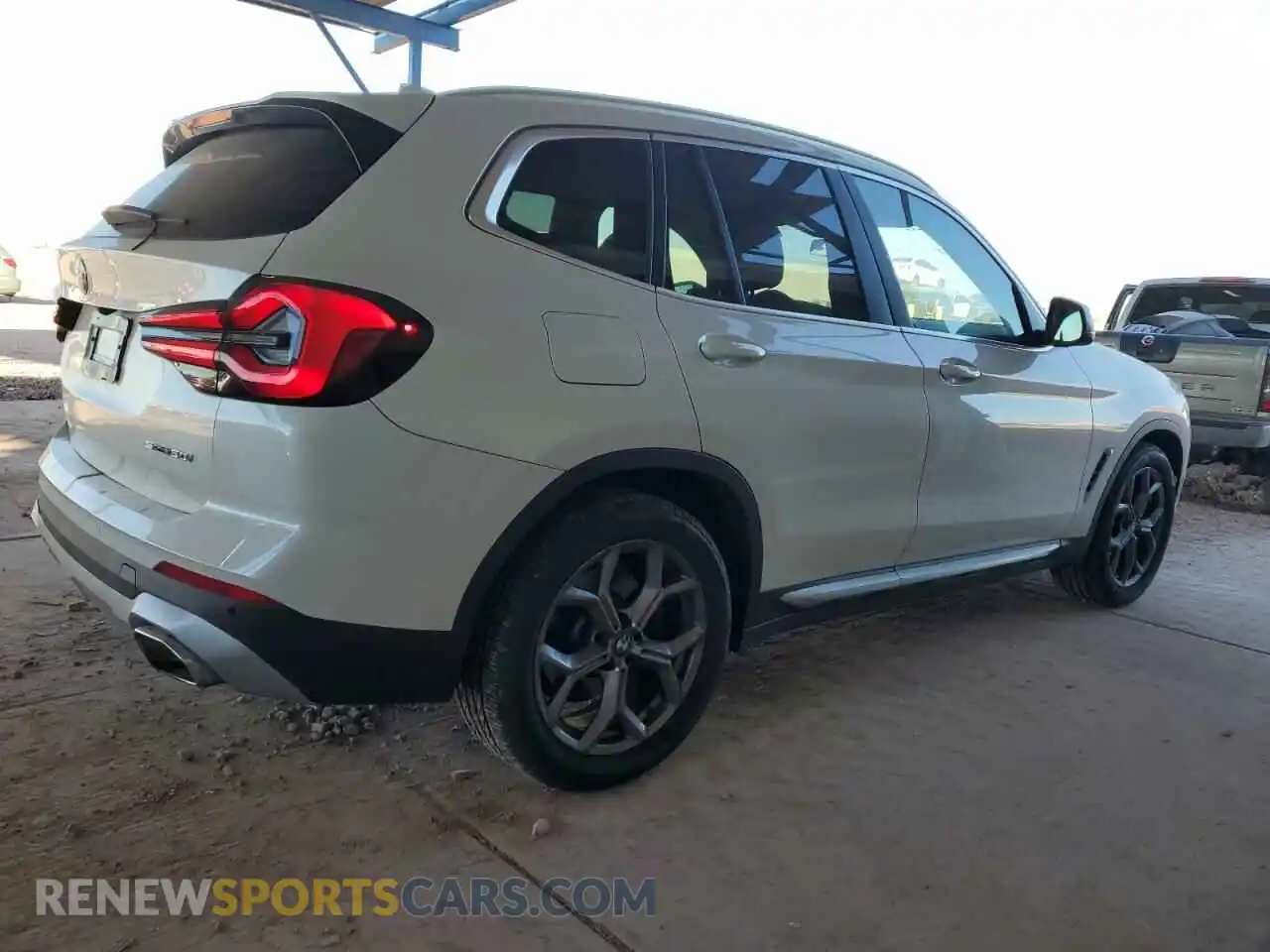3 Photograph of a damaged car 5UX43DP09N9M51029 BMW X3 2022
