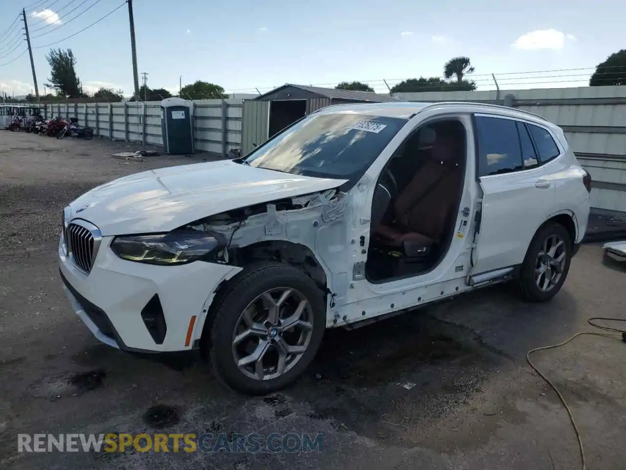 1 Photograph of a damaged car 5UX43DP09N9M73614 BMW X3 2022