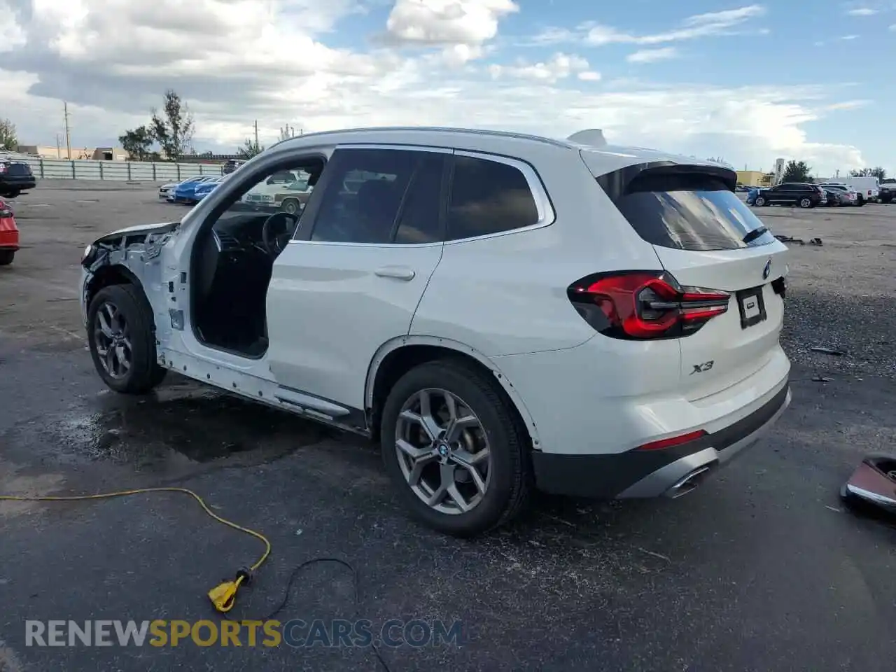 2 Photograph of a damaged car 5UX43DP09N9M73614 BMW X3 2022