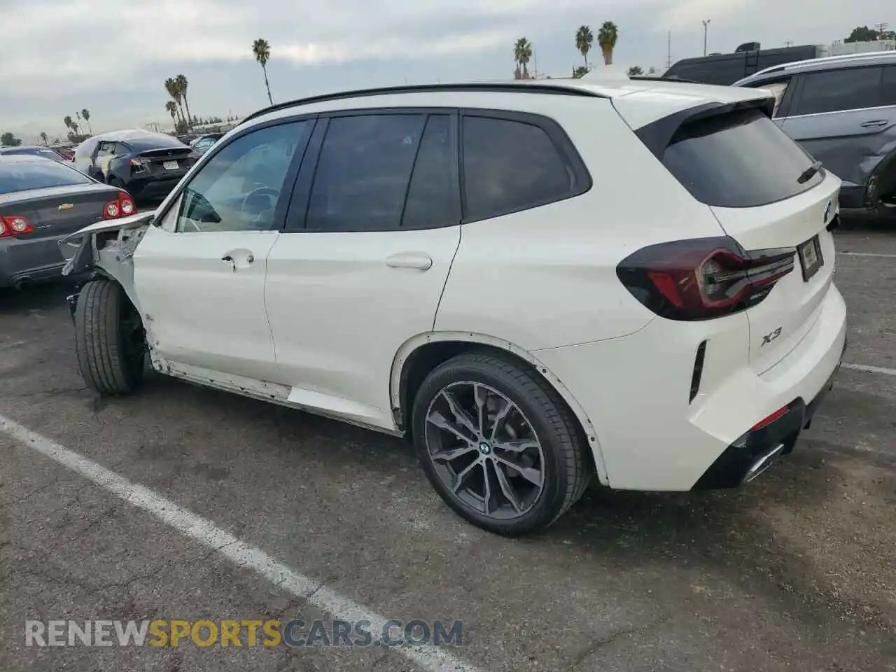 2 Photograph of a damaged car 5UX43DP0XN9J98710 BMW X3 2022