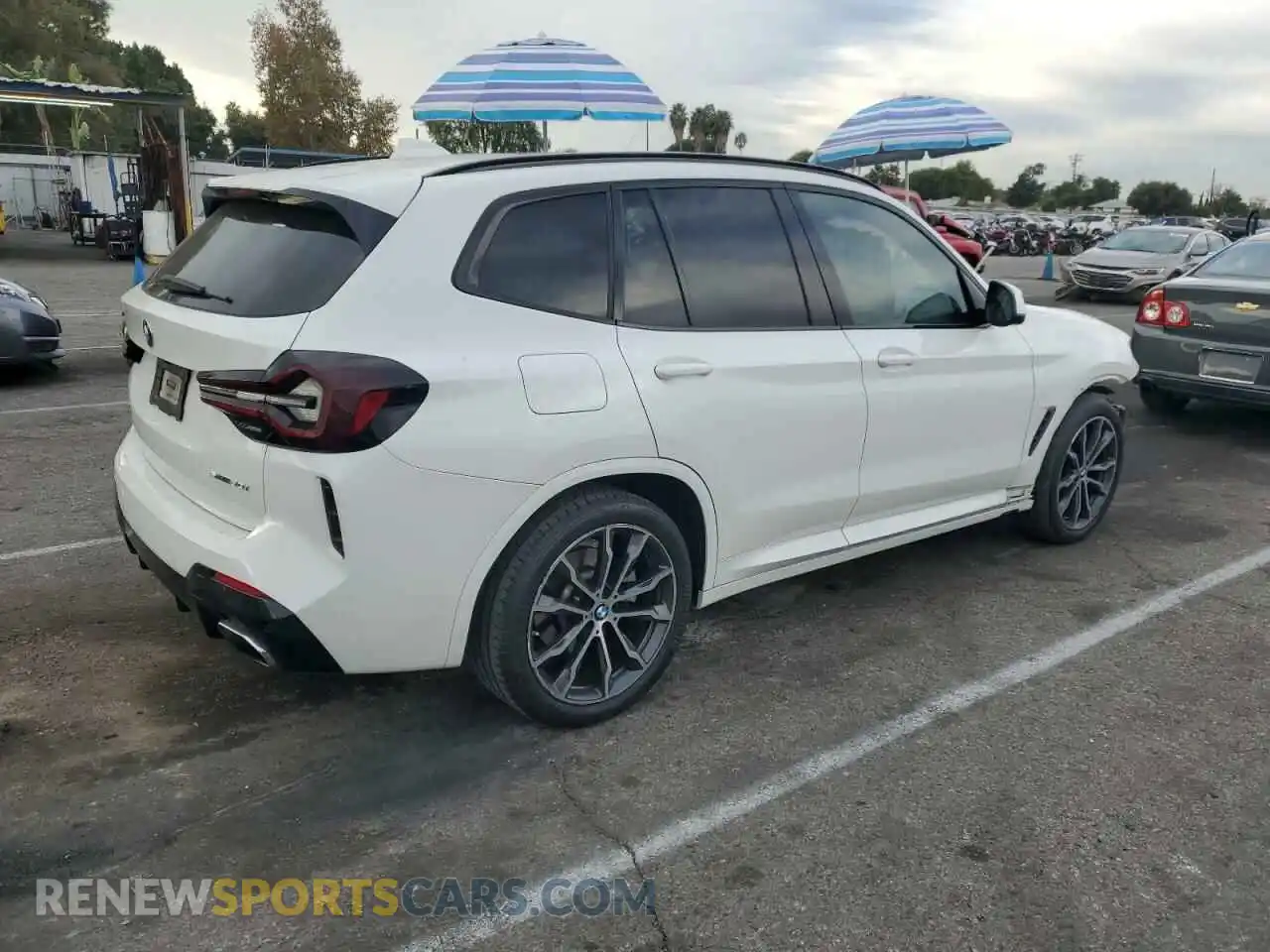 3 Photograph of a damaged car 5UX43DP0XN9J98710 BMW X3 2022