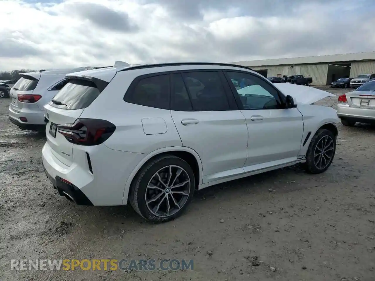 3 Photograph of a damaged car 5UX43DP0XN9K50448 BMW X3 2022
