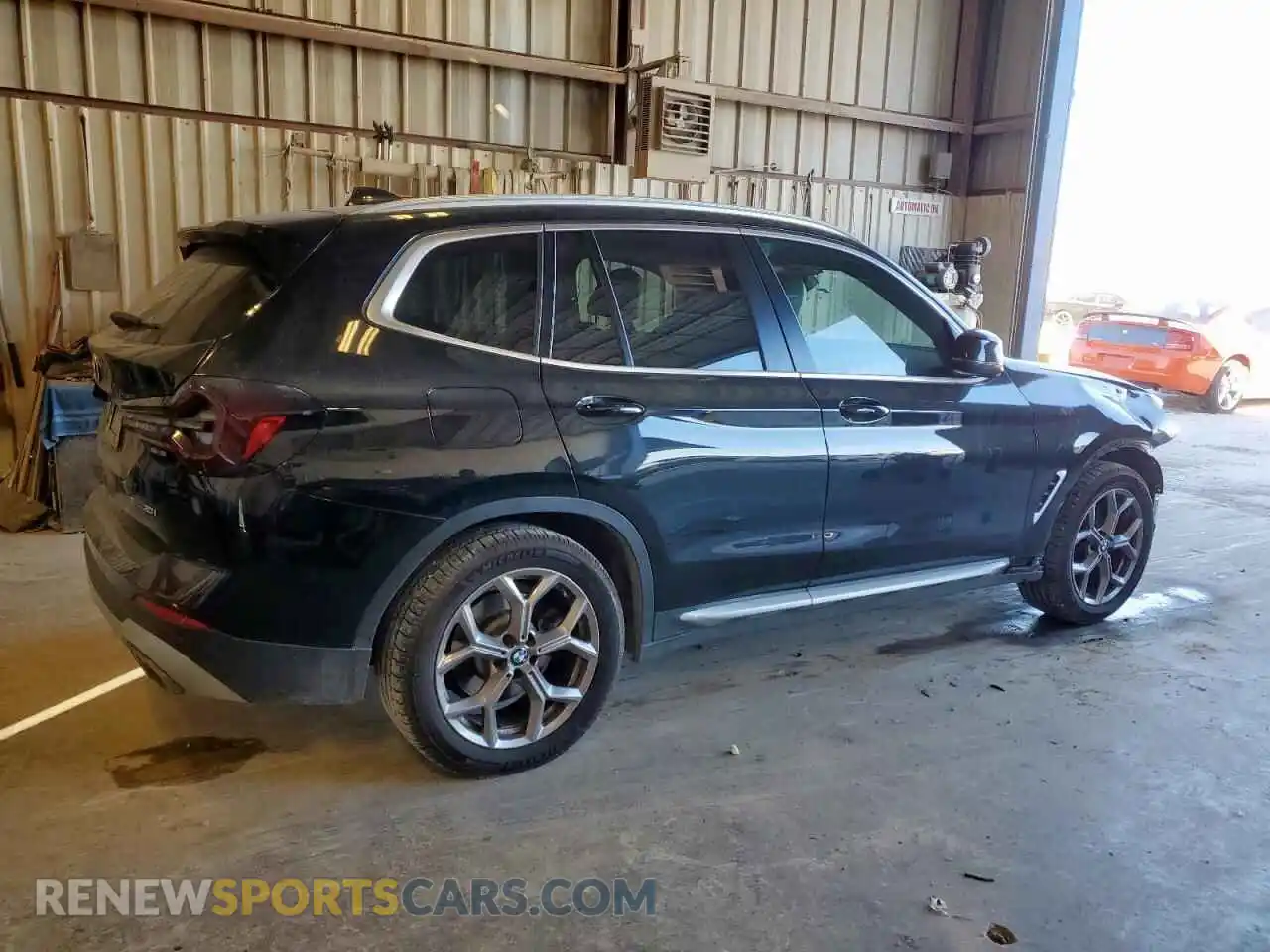 3 Photograph of a damaged car 5UX43DP0XN9K65015 BMW X3 2022