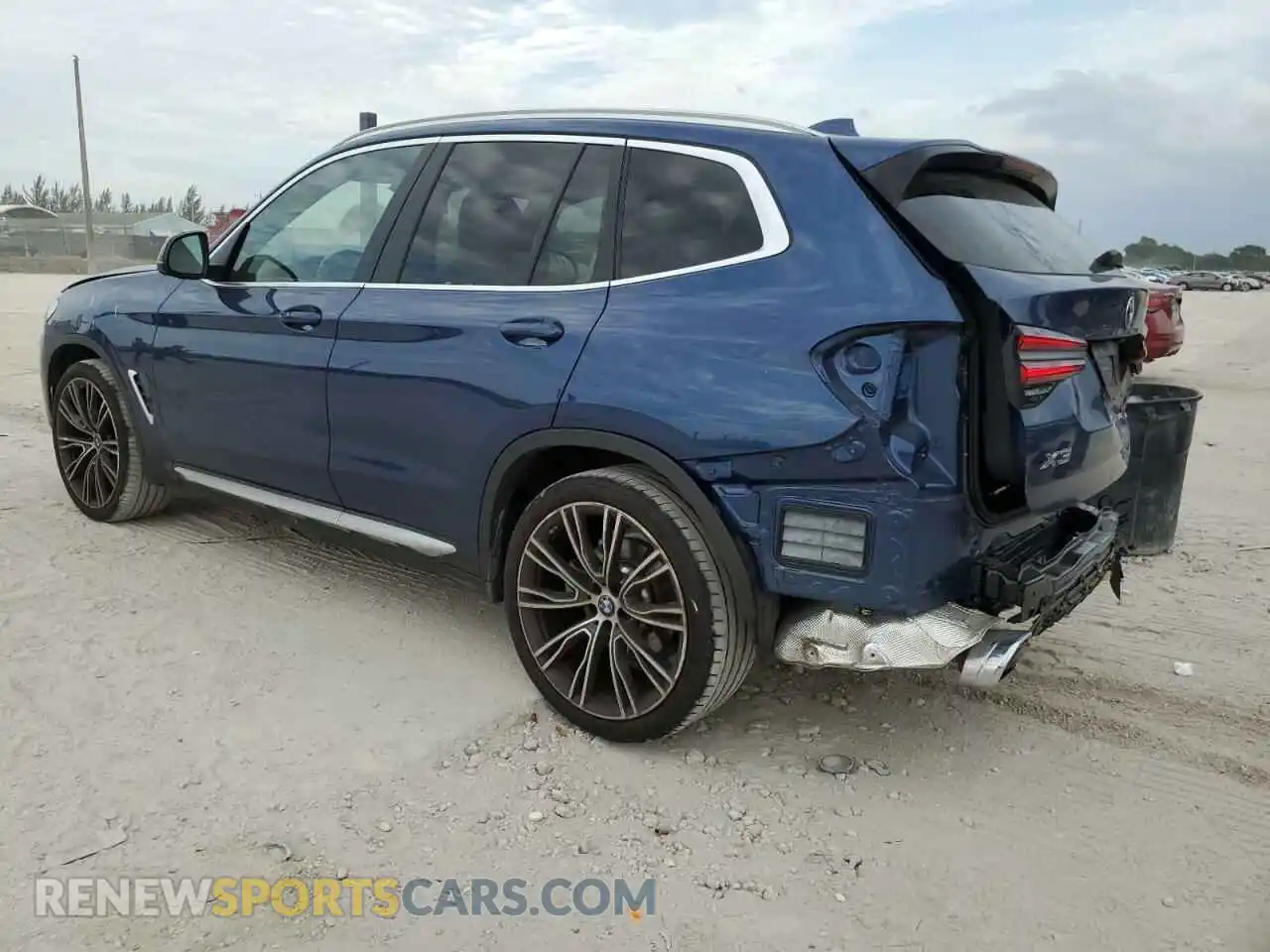 2 Photograph of a damaged car 5UX43DP0XN9M09873 BMW X3 2022