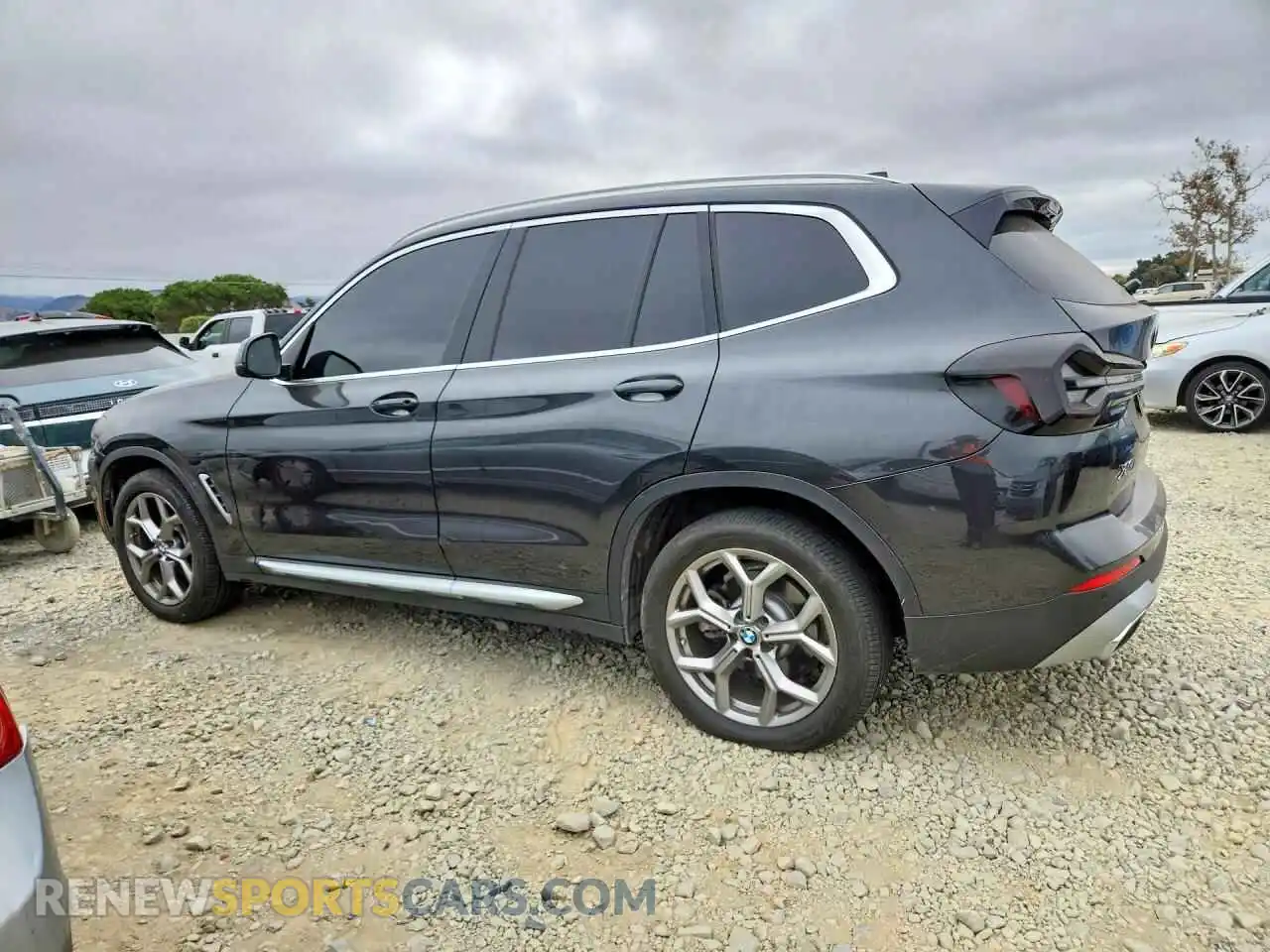 2 Photograph of a damaged car 5UX43DP0XN9N22755 BMW X3 2022