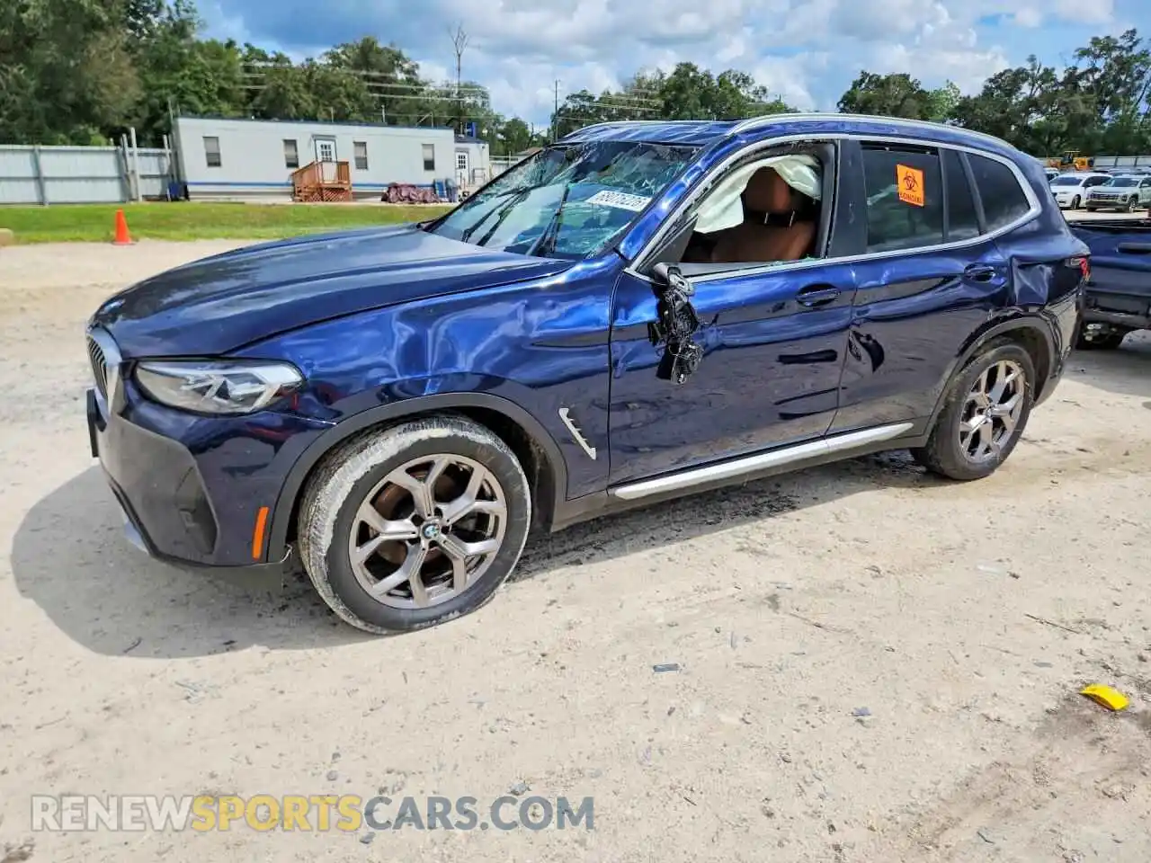 1 Photograph of a damaged car 5UX53DP00N9K32495 BMW X3 2022