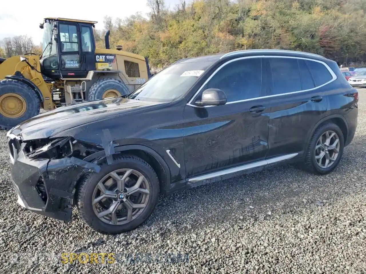 1 Photograph of a damaged car 5UX53DP00N9L88570 BMW X3 2022