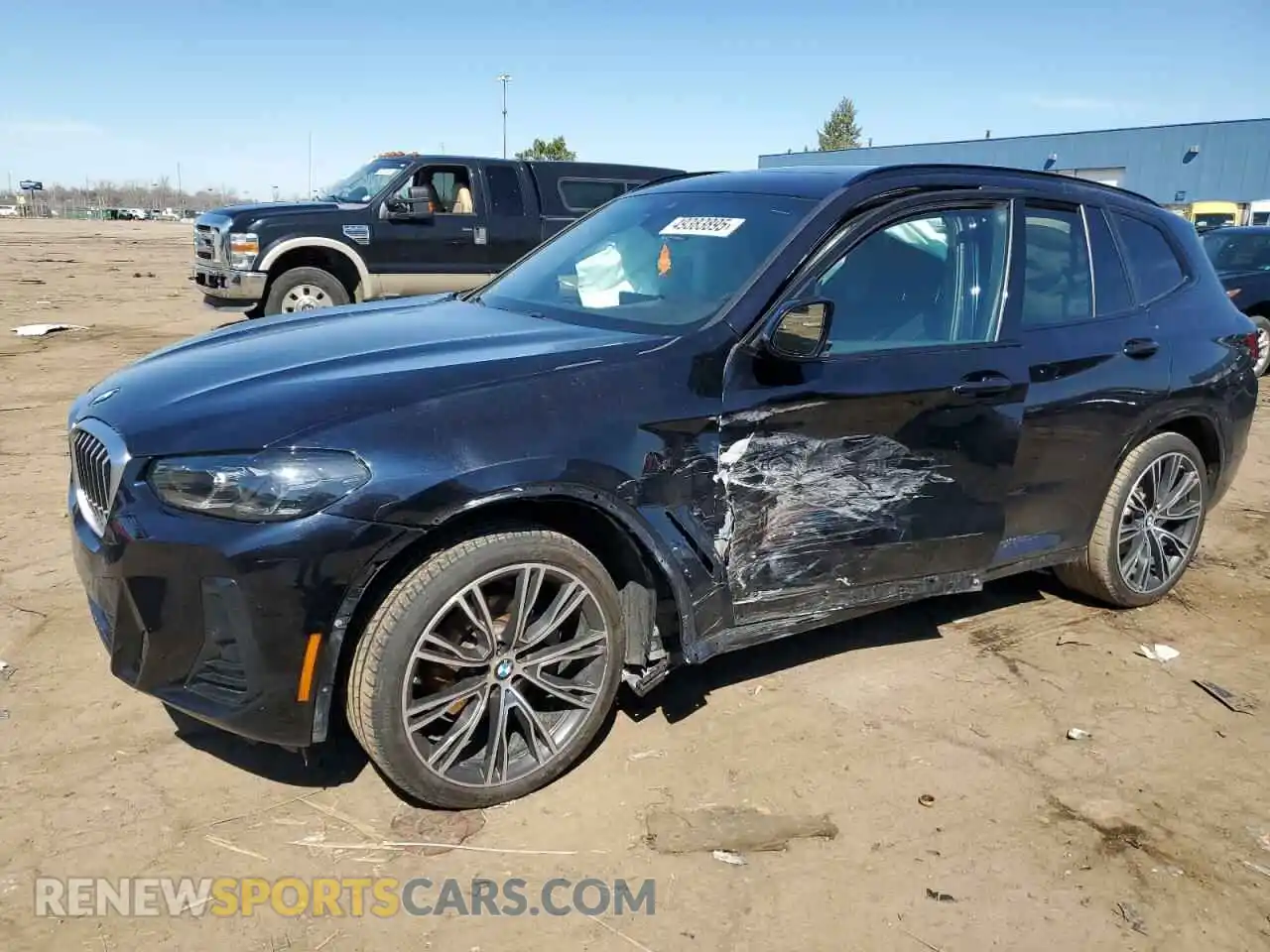 1 Photograph of a damaged car 5UX53DP00N9M00720 BMW X3 2022