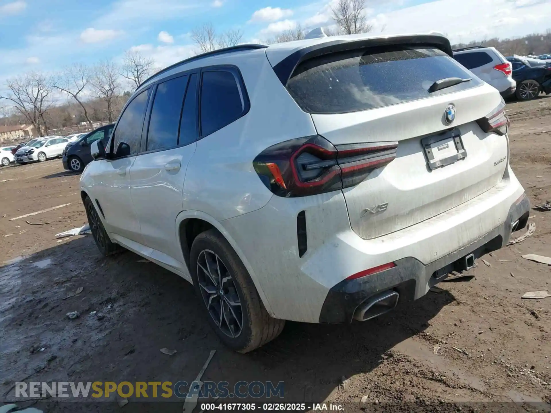 3 Photograph of a damaged car 5UX53DP00N9M13841 BMW X3 2022