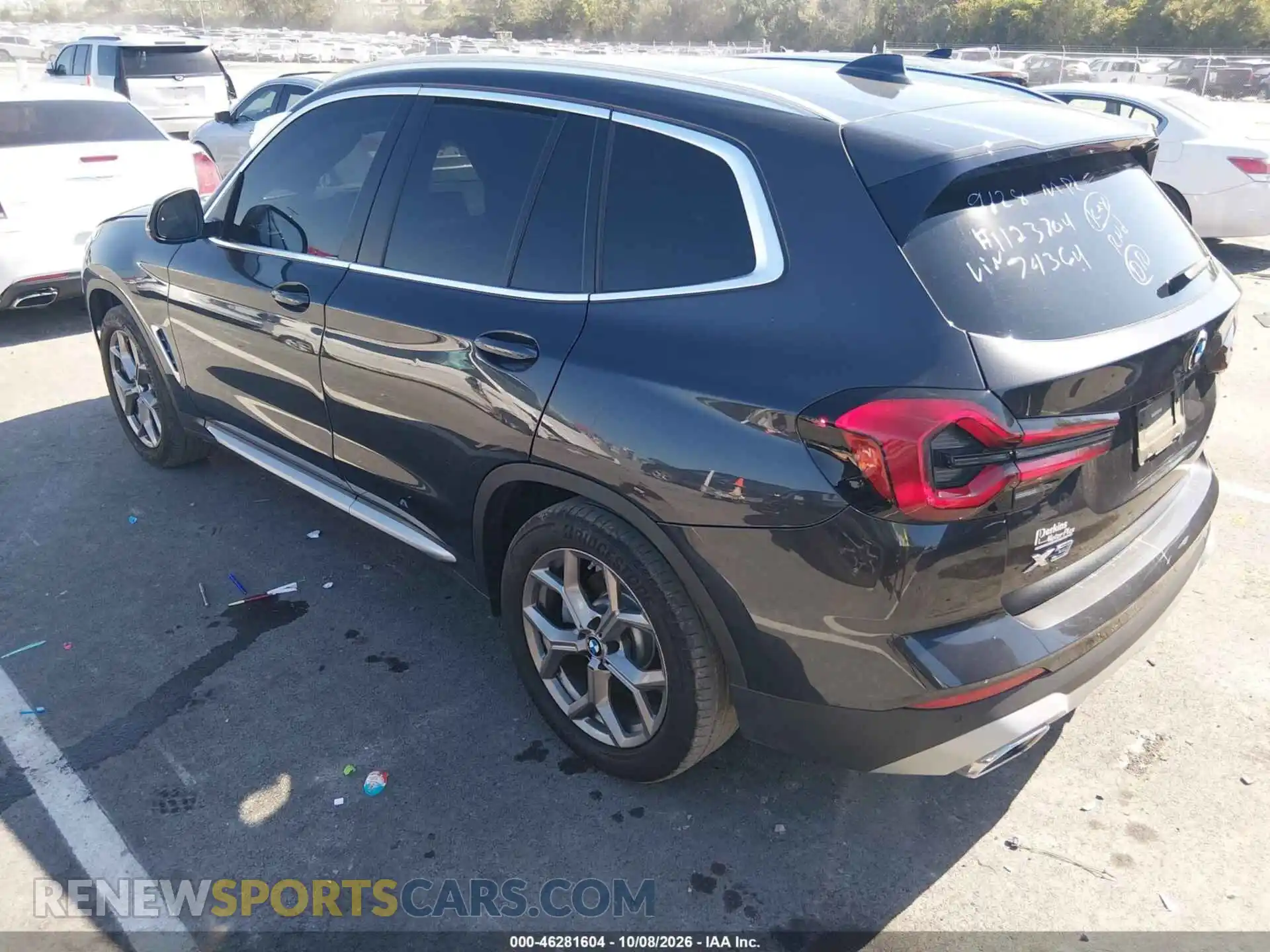 3 Photograph of a damaged car 5UX53DP01N9J74364 BMW X3 2022