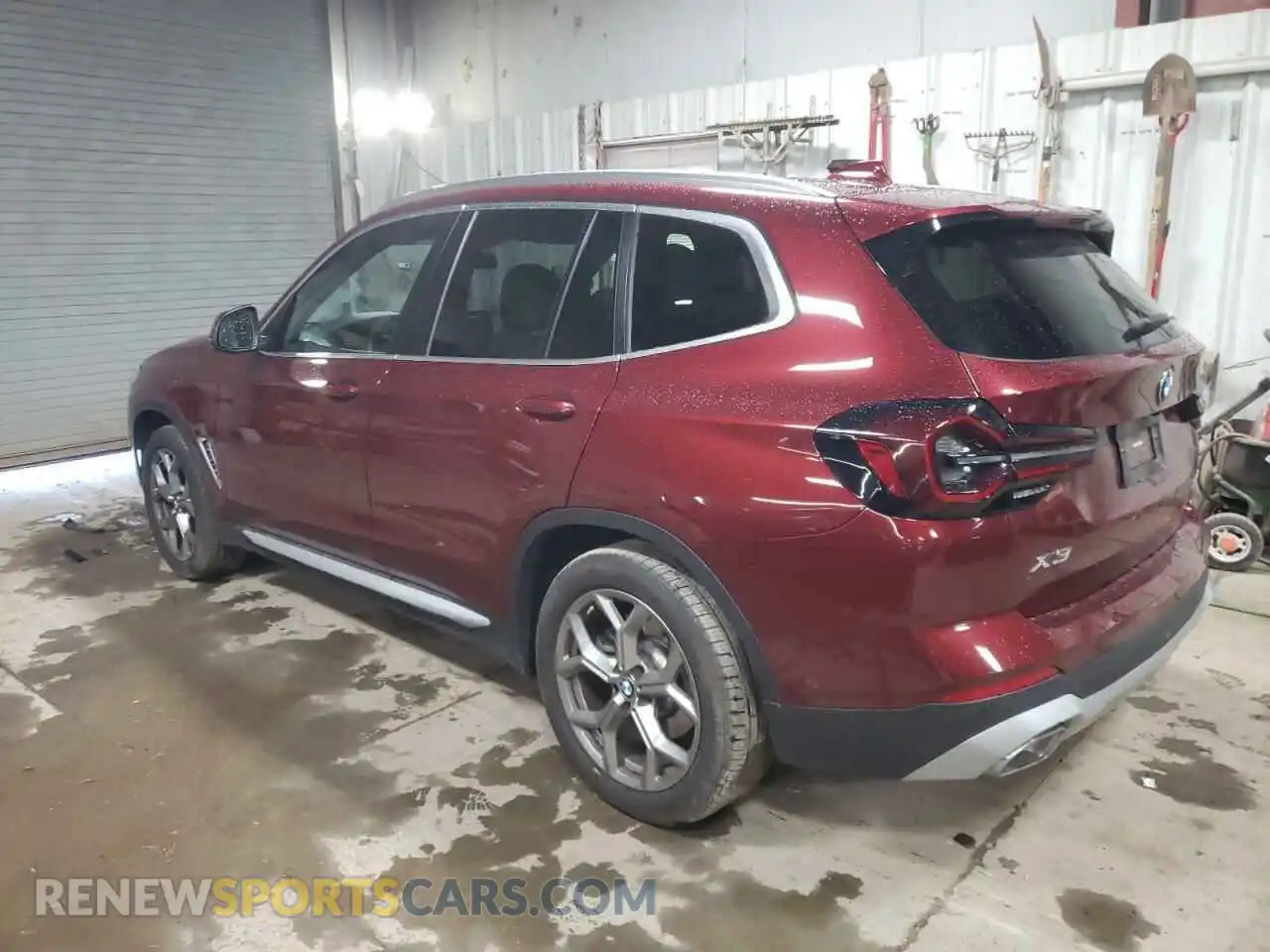 2 Photograph of a damaged car 5UX53DP01N9L32072 BMW X3 2022