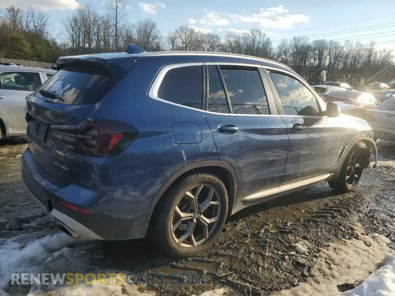 3 Photograph of a damaged car 5UX53DP02N9J34603 BMW X3 2022