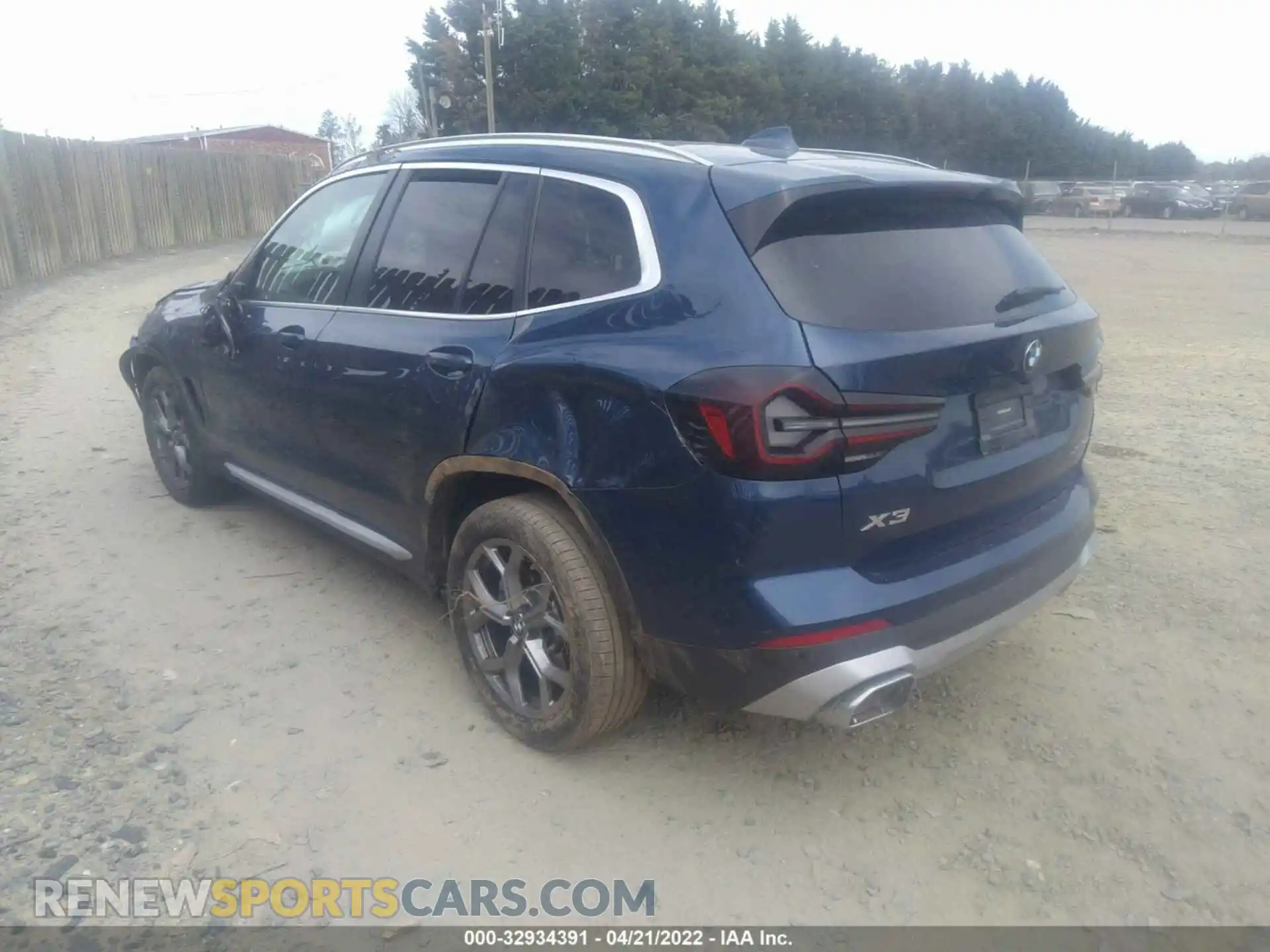 3 Photograph of a damaged car 5UX53DP02N9K05816 BMW X3 2022
