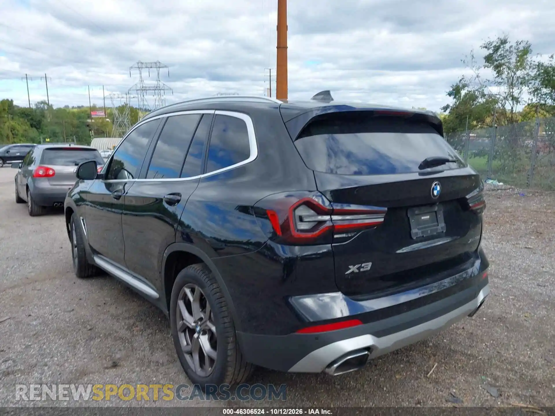3 Photograph of a damaged car 5UX53DP02N9K50383 BMW X3 2022
