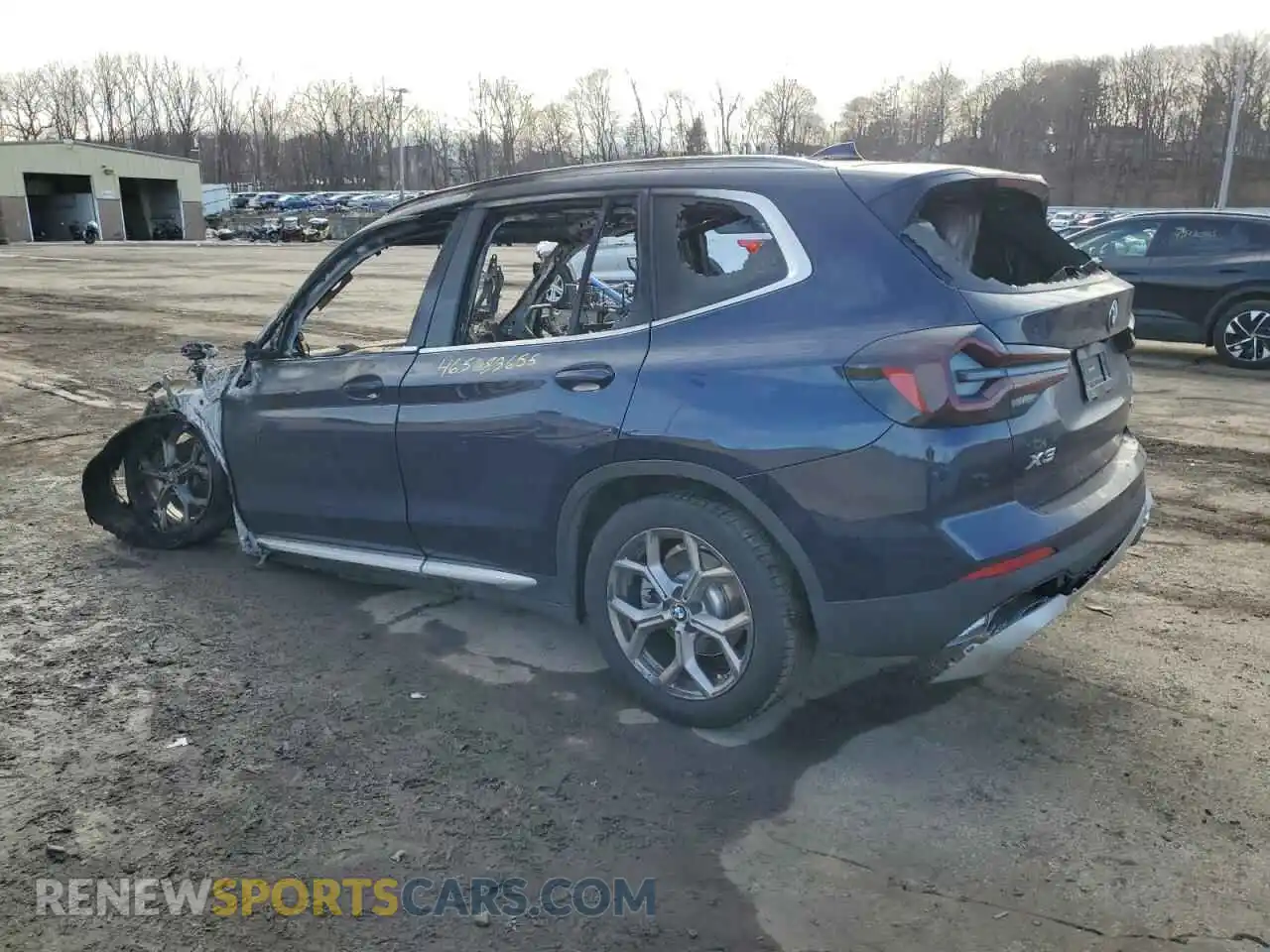 2 Photograph of a damaged car 5UX53DP02N9K63019 BMW X3 2022