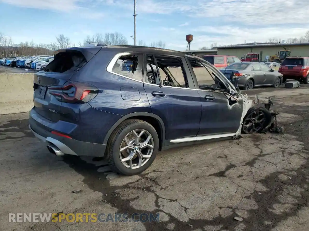 3 Photograph of a damaged car 5UX53DP02N9K63019 BMW X3 2022