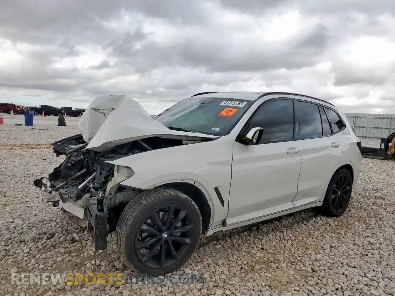 1 Photograph of a damaged car 5UX53DP02N9L14681 BMW X3 2022