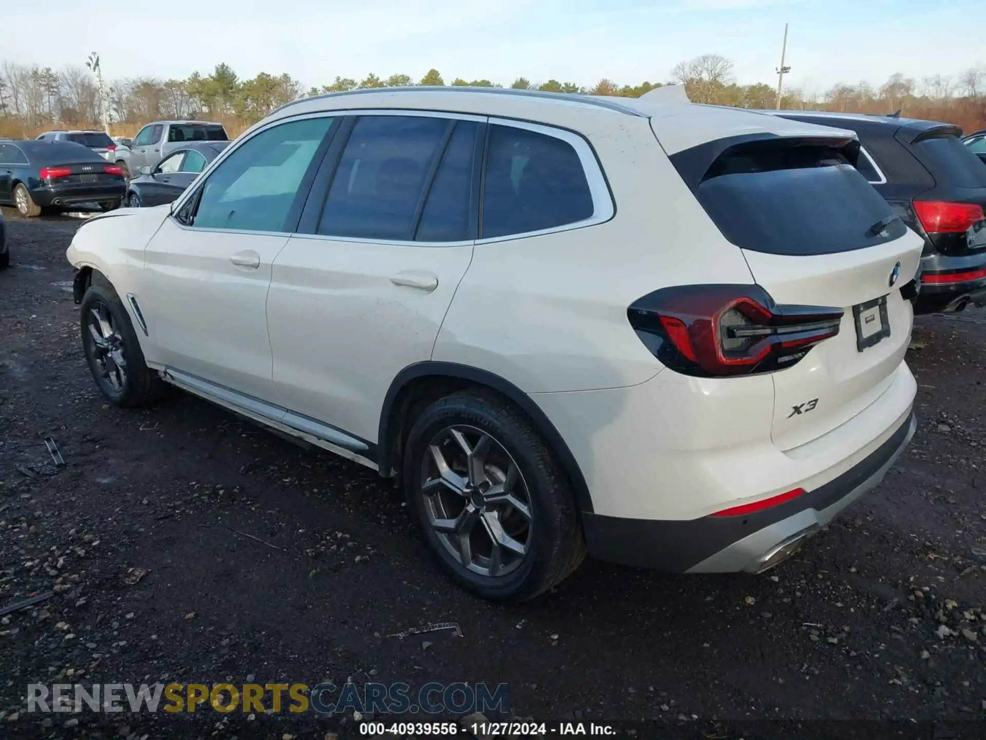 3 Photograph of a damaged car 5UX53DP02N9N22995 BMW X3 2022