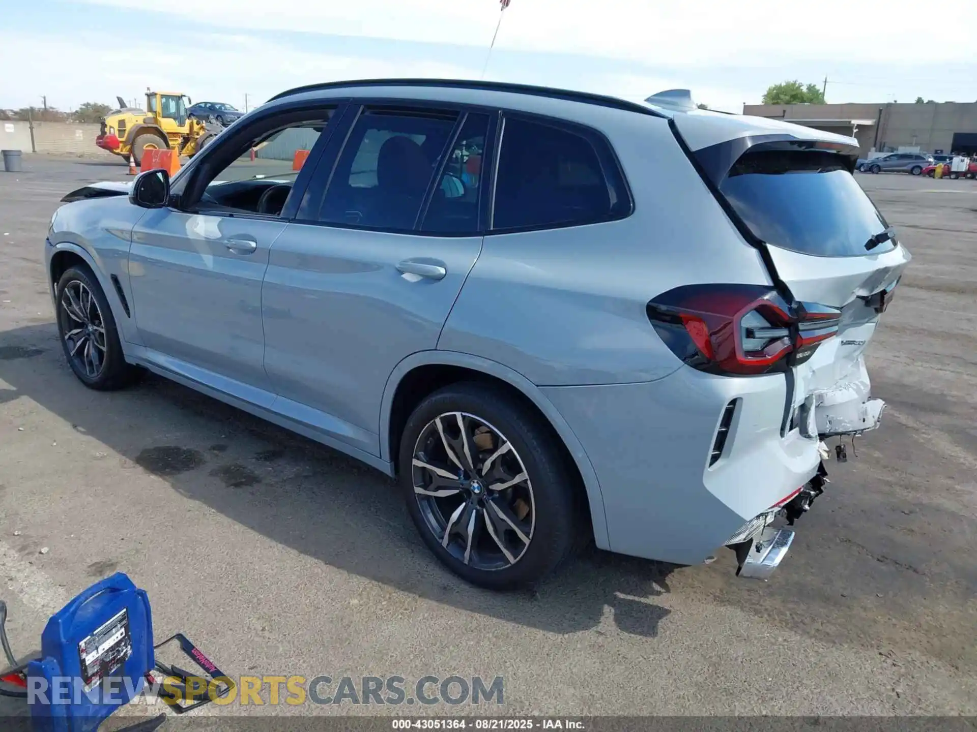 3 Photograph of a damaged car 5UX53DP03N9K87748 BMW X3 2022