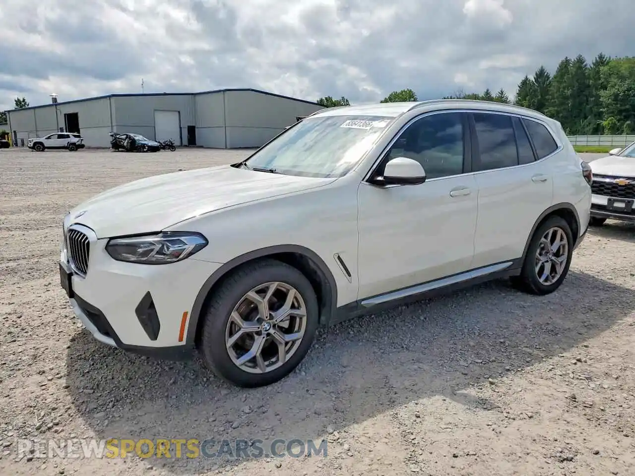 1 Photograph of a damaged car 5UX53DP03N9M81292 BMW X3 2022