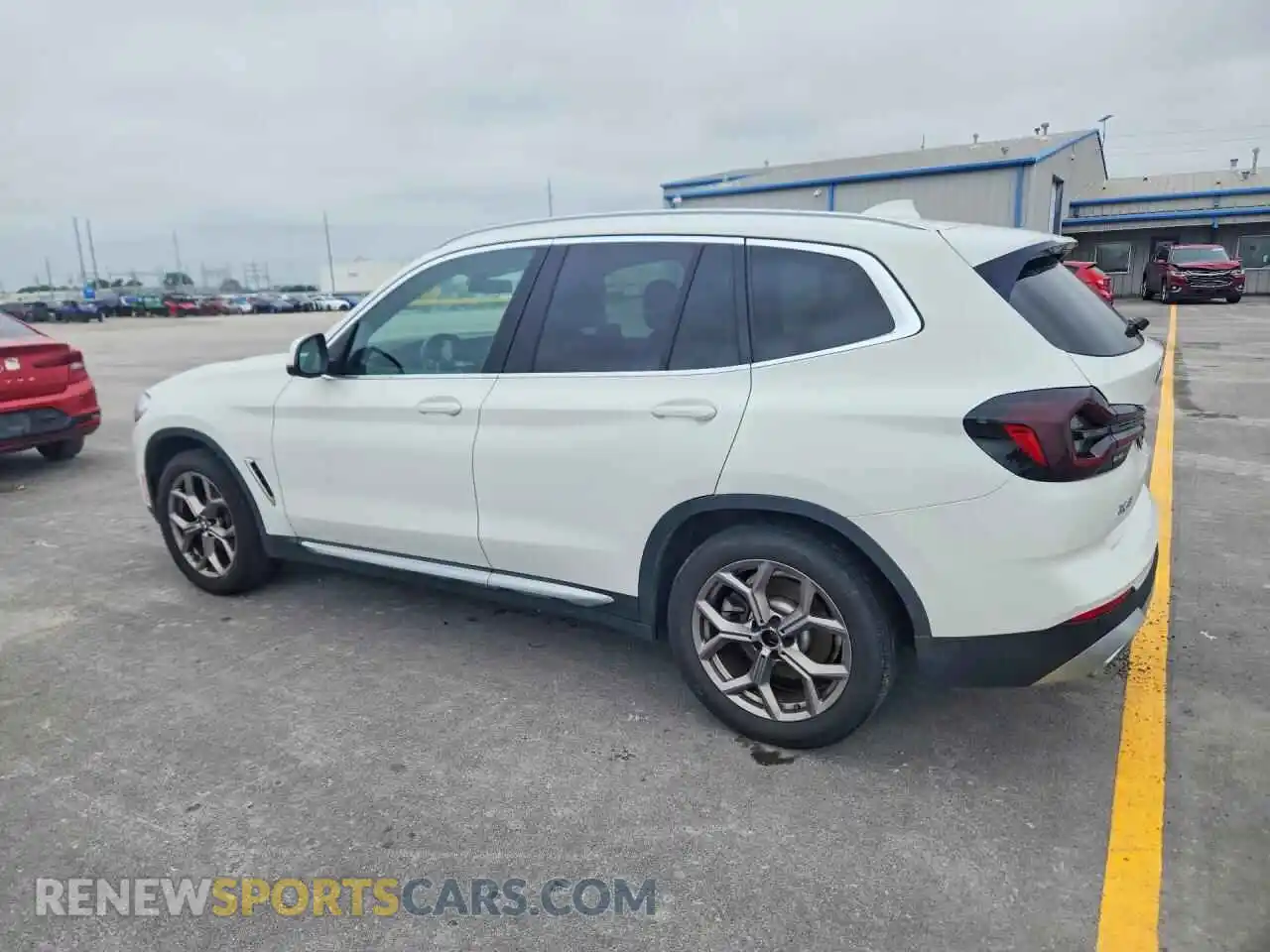 2 Photograph of a damaged car 5UX53DP04N9H43260 BMW X3 2022