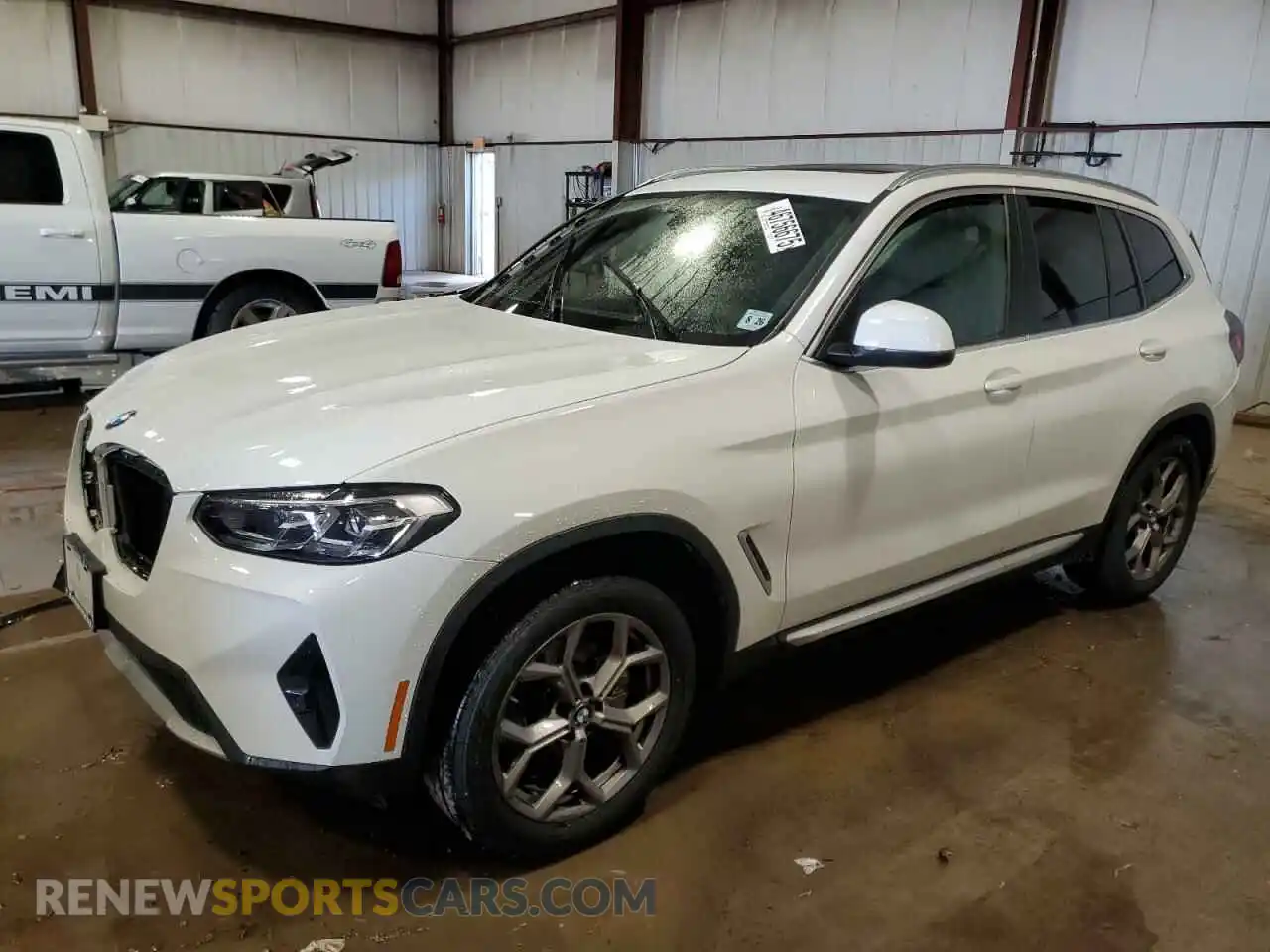 1 Photograph of a damaged car 5UX53DP04N9H43307 BMW X3 2022