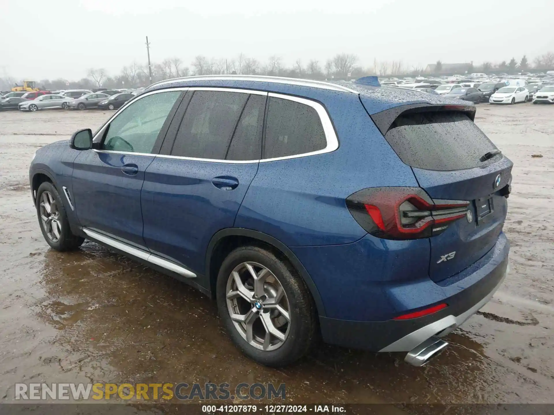 3 Photograph of a damaged car 5UX53DP04N9K41846 BMW X3 2022