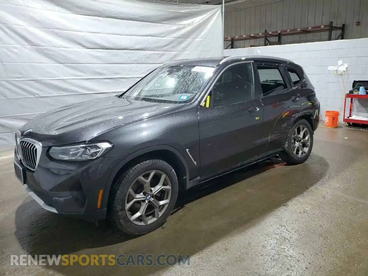 1 Photograph of a damaged car 5UX53DP04N9K58291 BMW X3 2022
