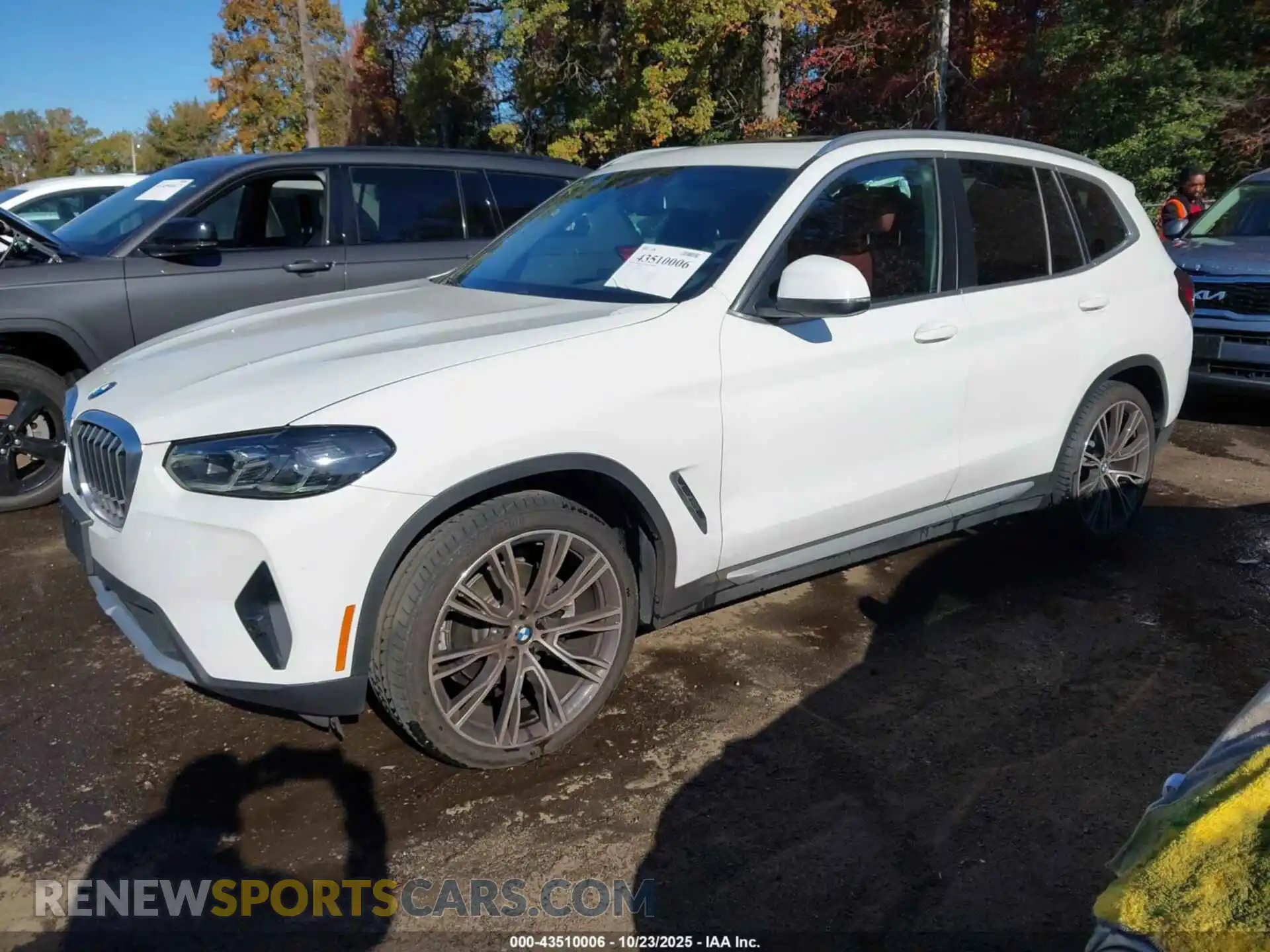 2 Photograph of a damaged car 5UX53DP04N9K58324 BMW X3 2022