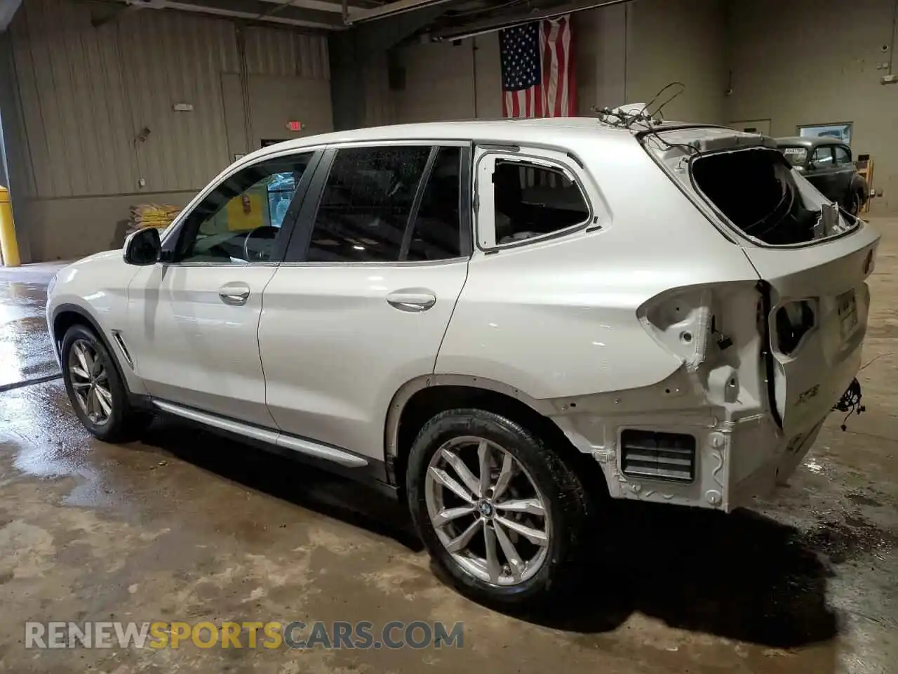 2 Photograph of a damaged car 5UX53DP04N9K82073 BMW X3 2022