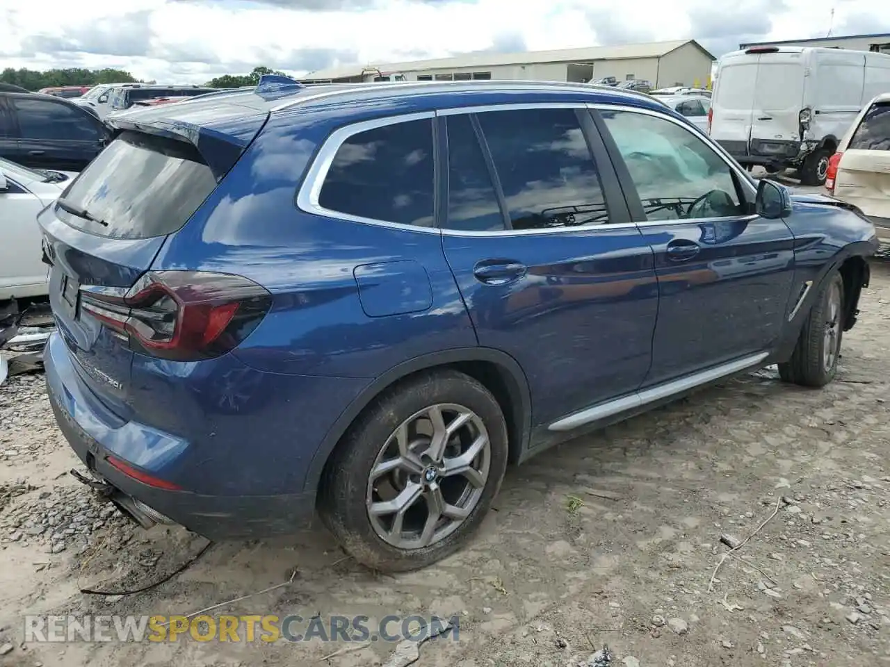 3 Photograph of a damaged car 5UX53DP04N9K85989 BMW X3 2022