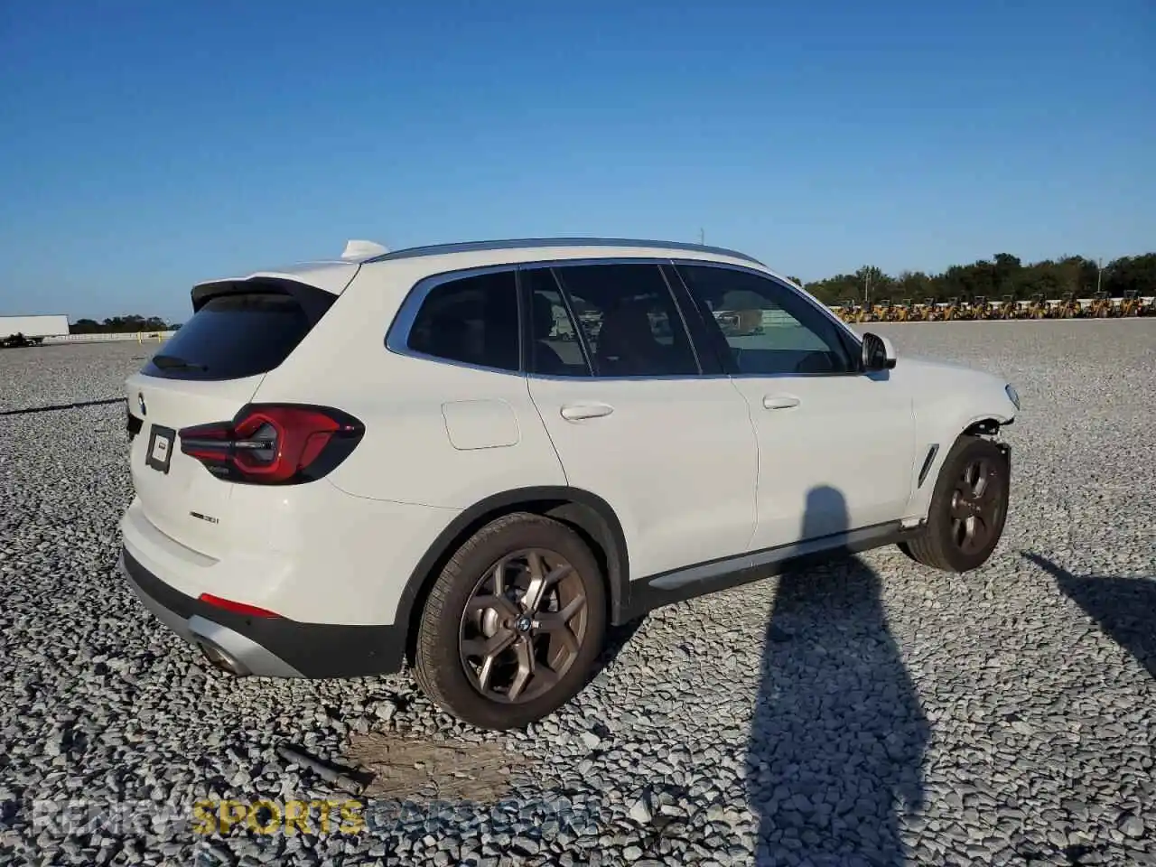 3 Photograph of a damaged car 5UX53DP04N9K96975 BMW X3 2022