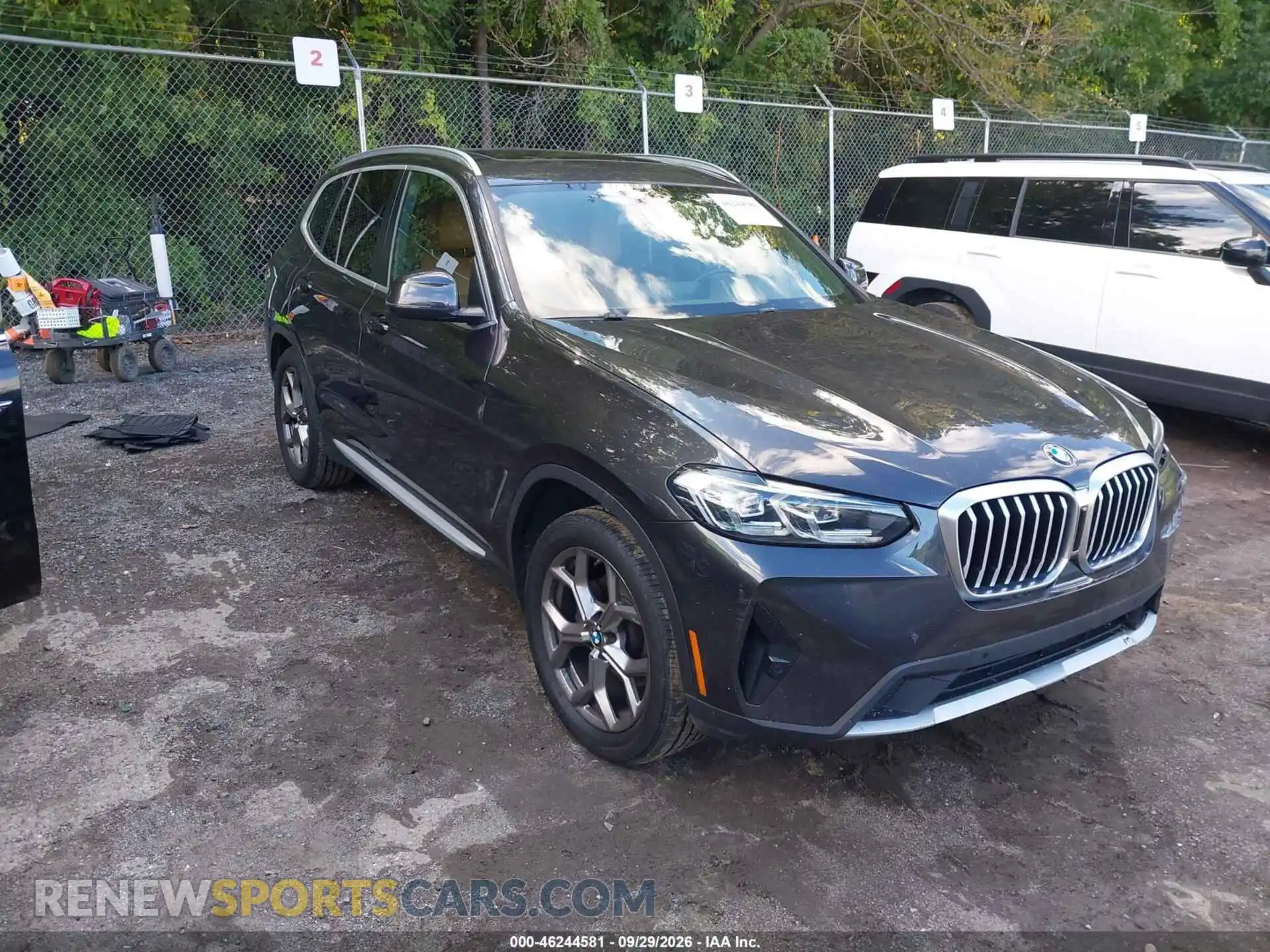 1 Photograph of a damaged car 5UX53DP04N9M03538 BMW X3 2022
