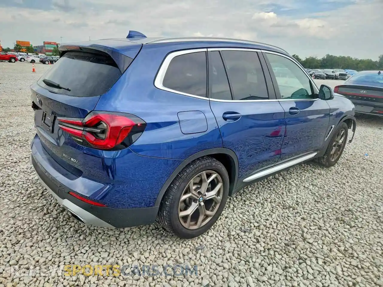 3 Photograph of a damaged car 5UX53DP04N9M92169 BMW X3 2022