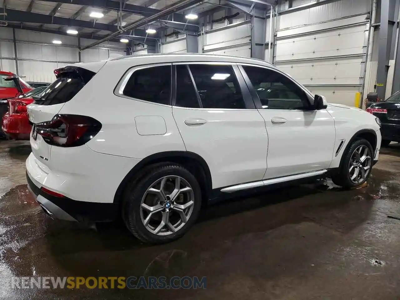 3 Photograph of a damaged car 5UX53DP04N9M92401 BMW X3 2022