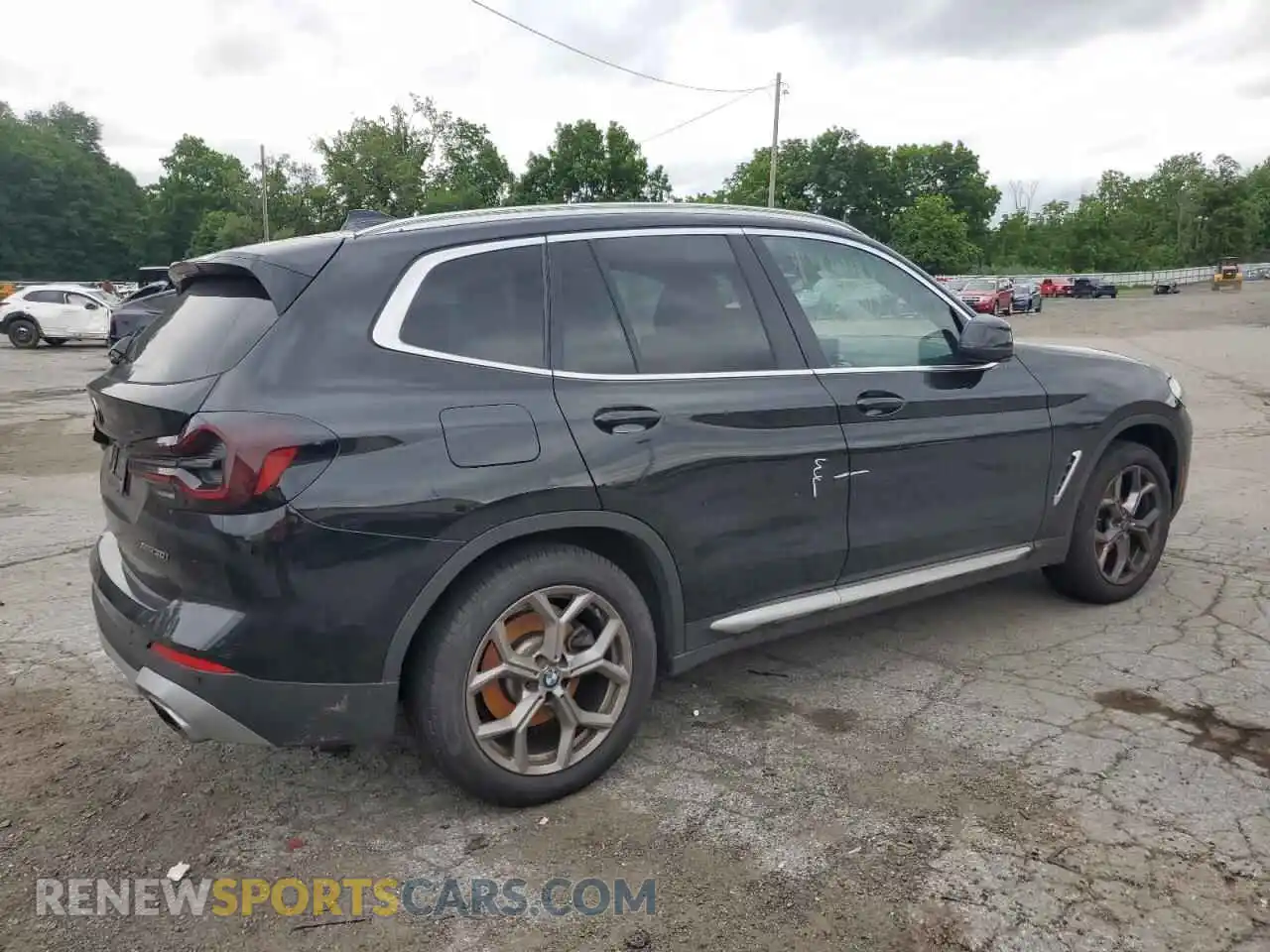 3 Photograph of a damaged car 5UX53DP04N9N36641 BMW X3 2022