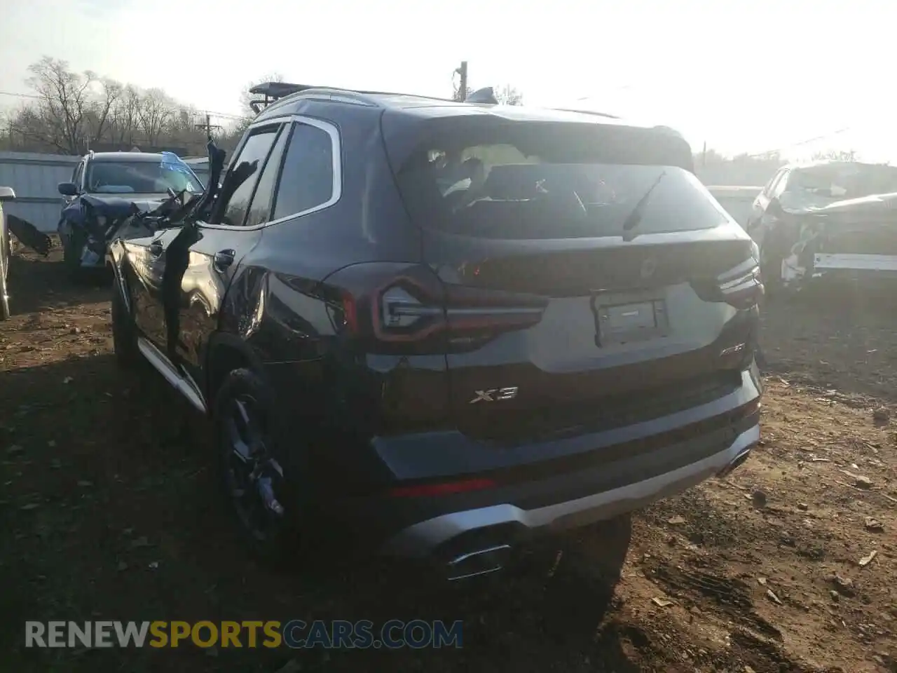 3 Photograph of a damaged car 5UX53DP05N9J18220 BMW X3 2022