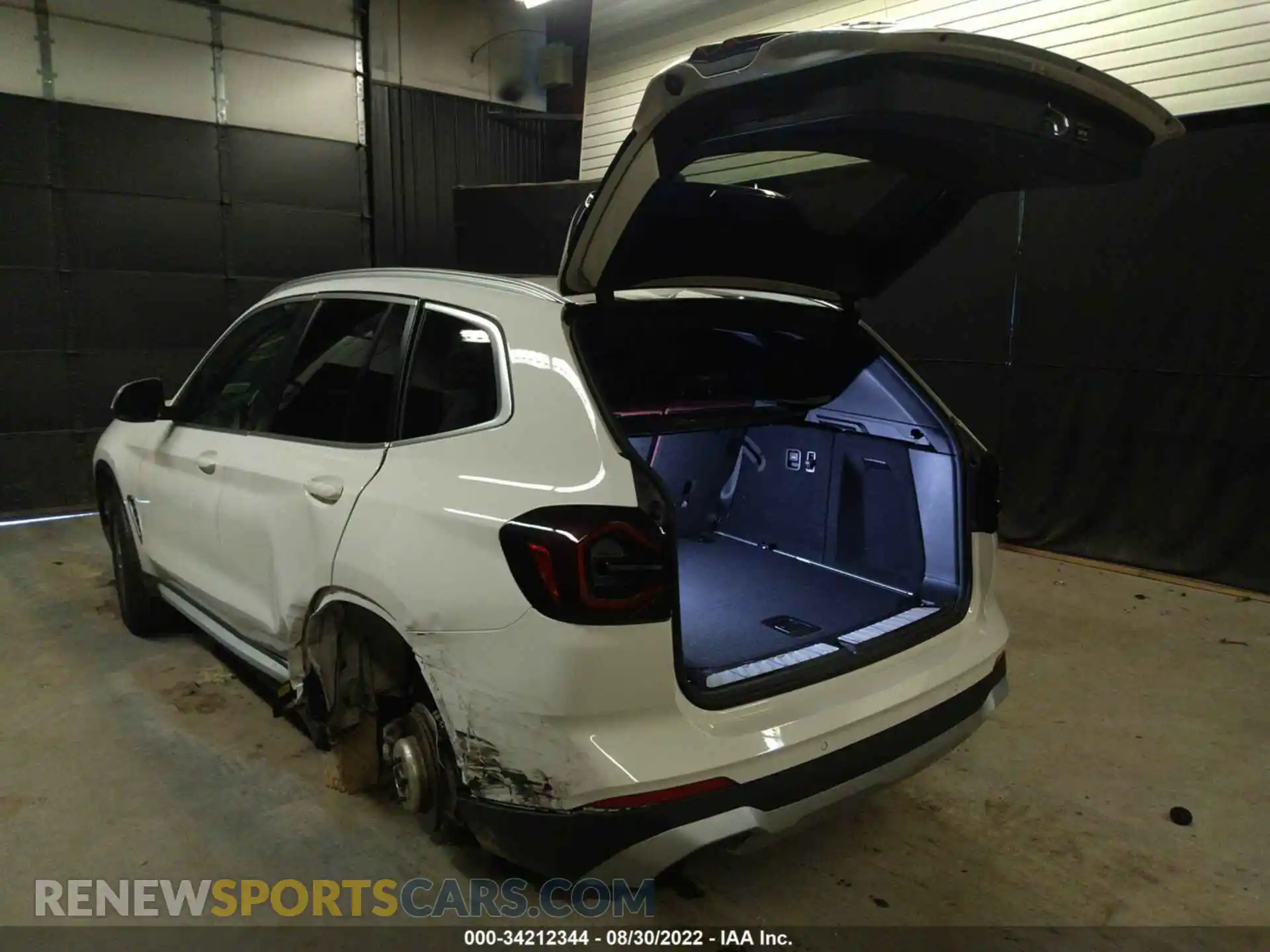 3 Photograph of a damaged car 5UX53DP05N9J74738 BMW X3 2022