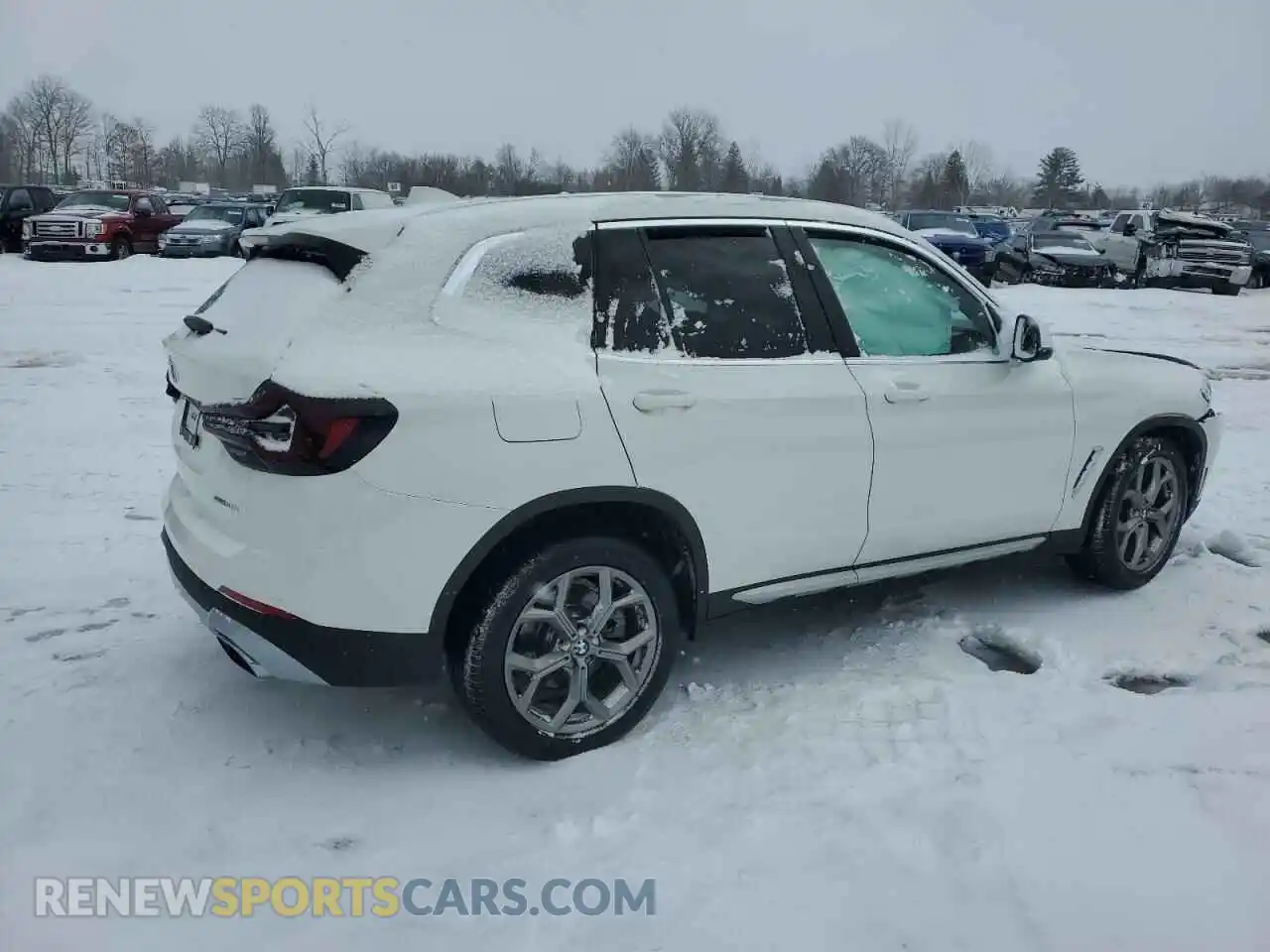3 Photograph of a damaged car 5UX53DP05N9L04954 BMW X3 2022