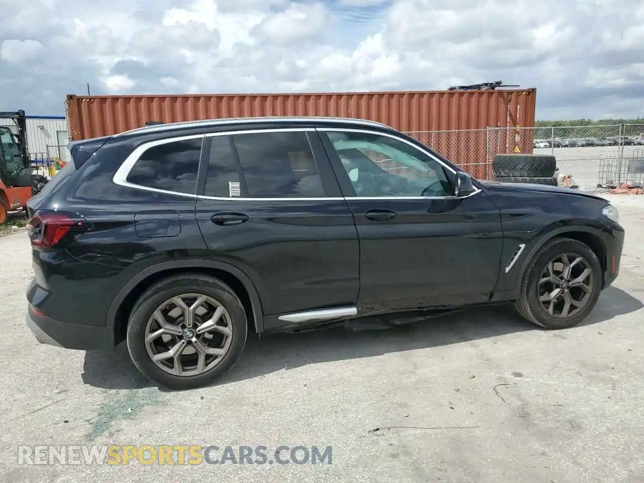 3 Photograph of a damaged car 5UX53DP05N9M92066 BMW X3 2022