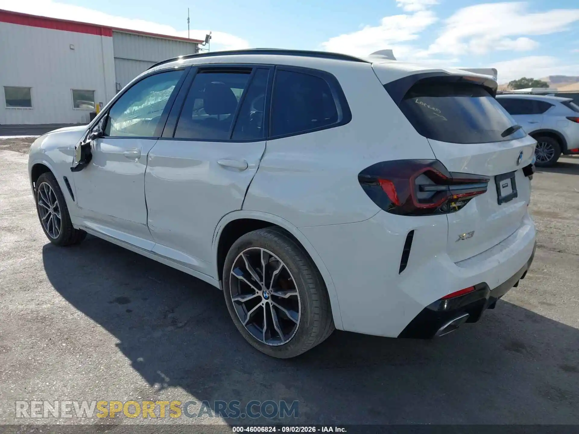 3 Photograph of a damaged car 5UX53DP06N9K84424 BMW X3 2022